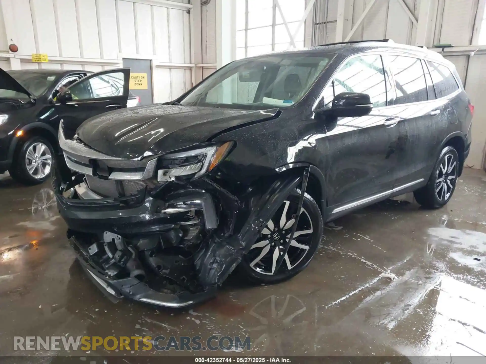 2 Photograph of a damaged car 5FNYF6H08KB004312 HONDA PILOT 2019