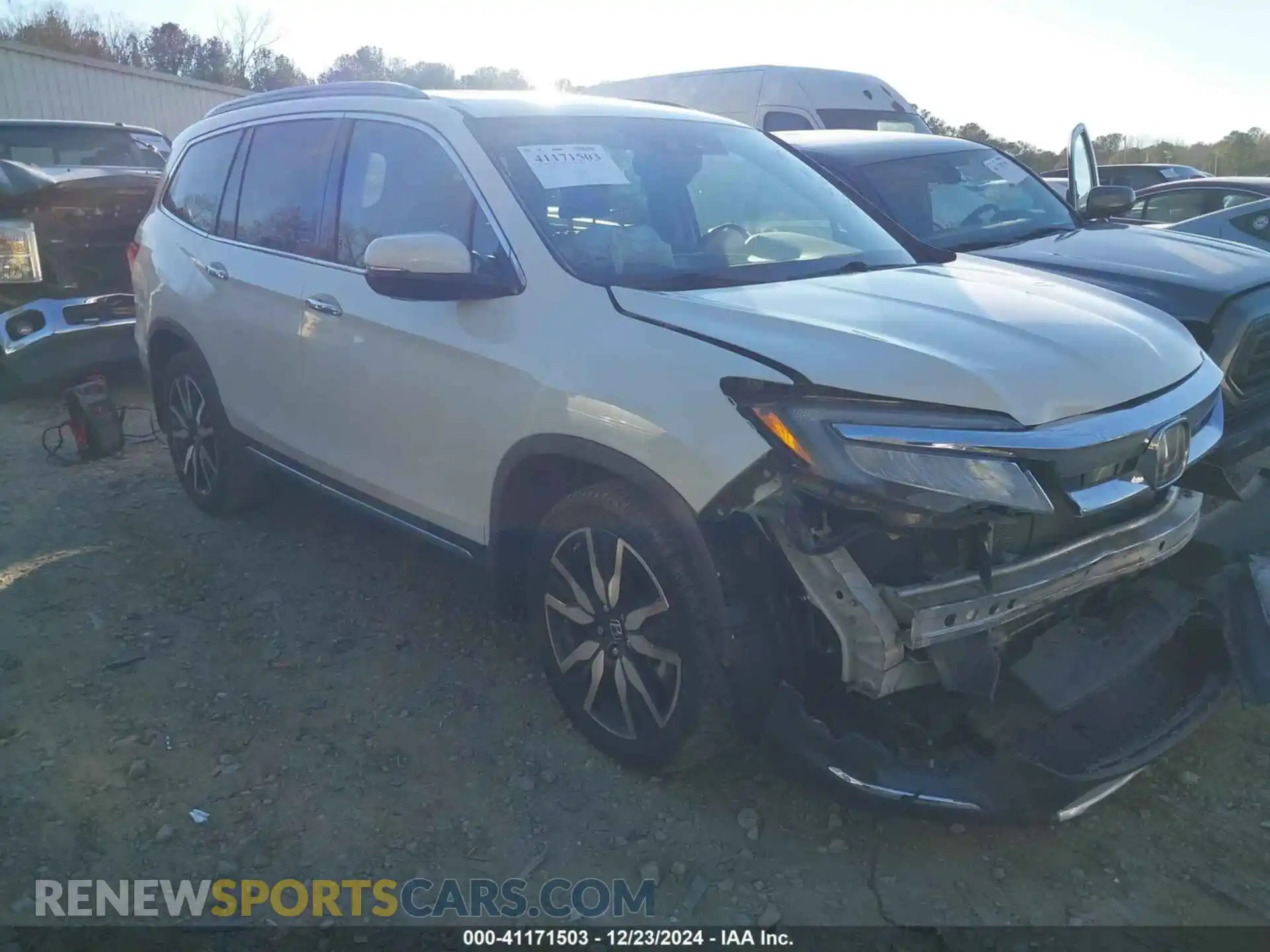 1 Photograph of a damaged car 5FNYF6H0XKB022200 HONDA PILOT 2019