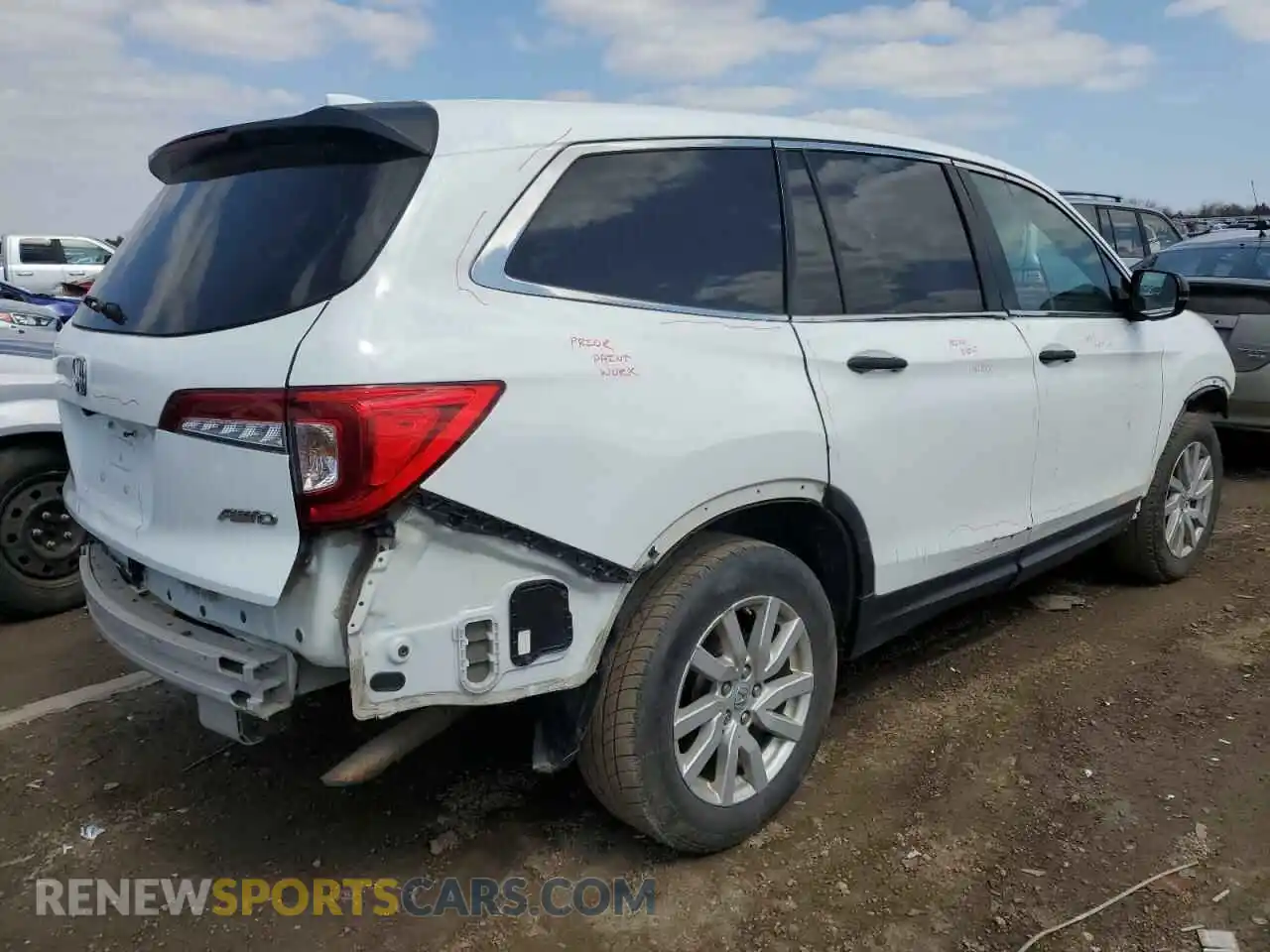 3 Photograph of a damaged car 5FNYF6H10KB021405 HONDA PILOT 2019