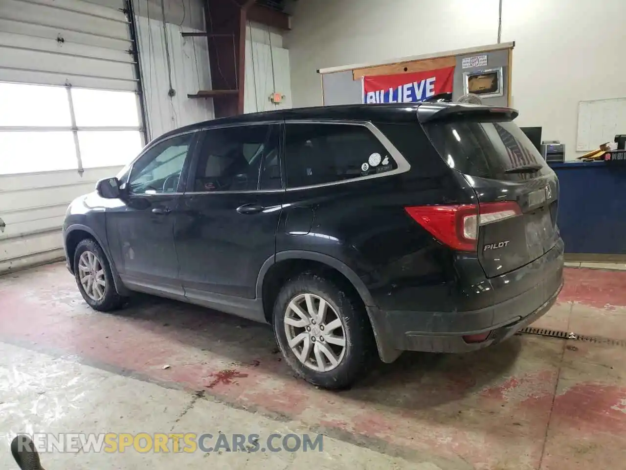 2 Photograph of a damaged car 5FNYF6H10KB032288 HONDA PILOT 2019