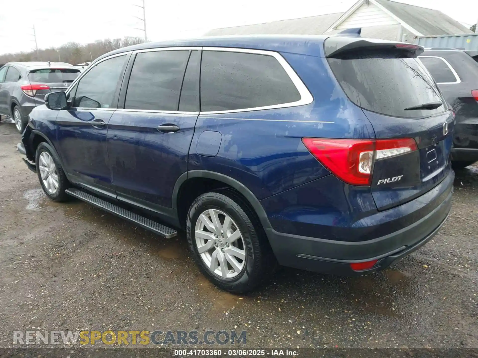 3 Photograph of a damaged car 5FNYF6H12KB070878 HONDA PILOT 2019