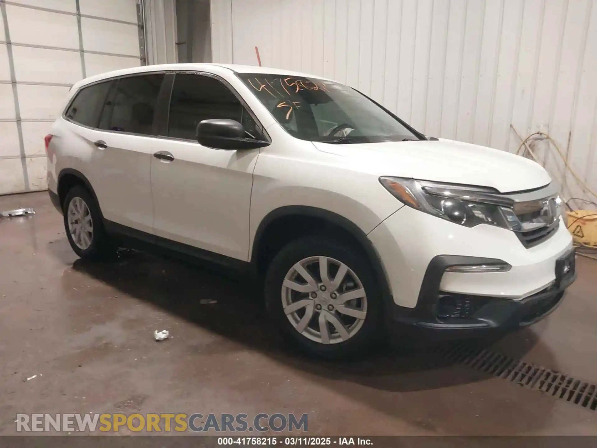 1 Photograph of a damaged car 5FNYF6H13KB086295 HONDA PILOT 2019
