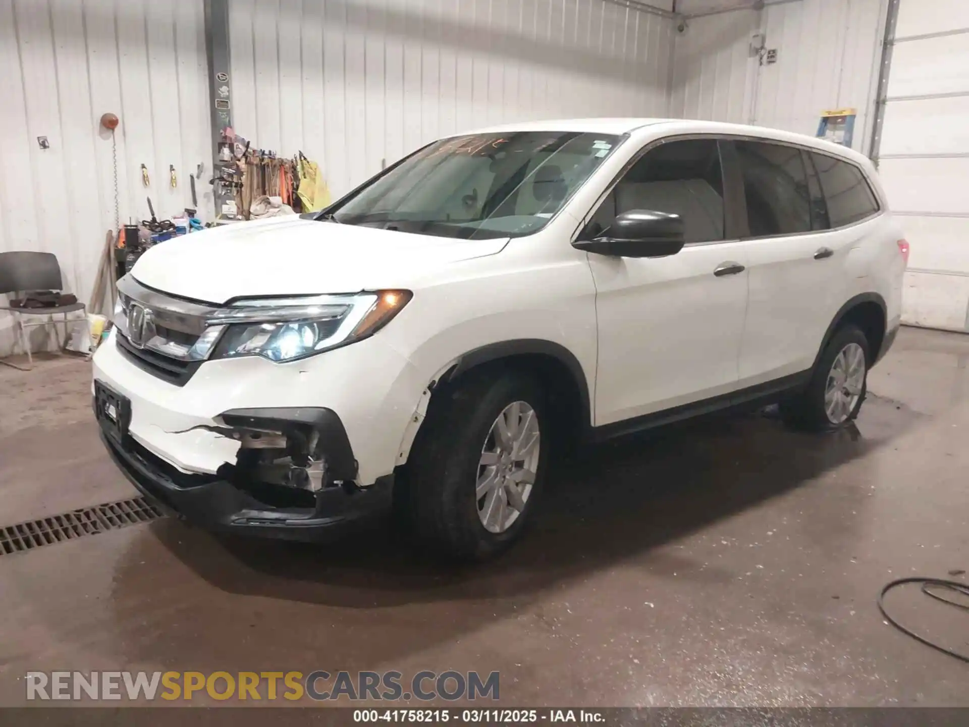 2 Photograph of a damaged car 5FNYF6H13KB086295 HONDA PILOT 2019