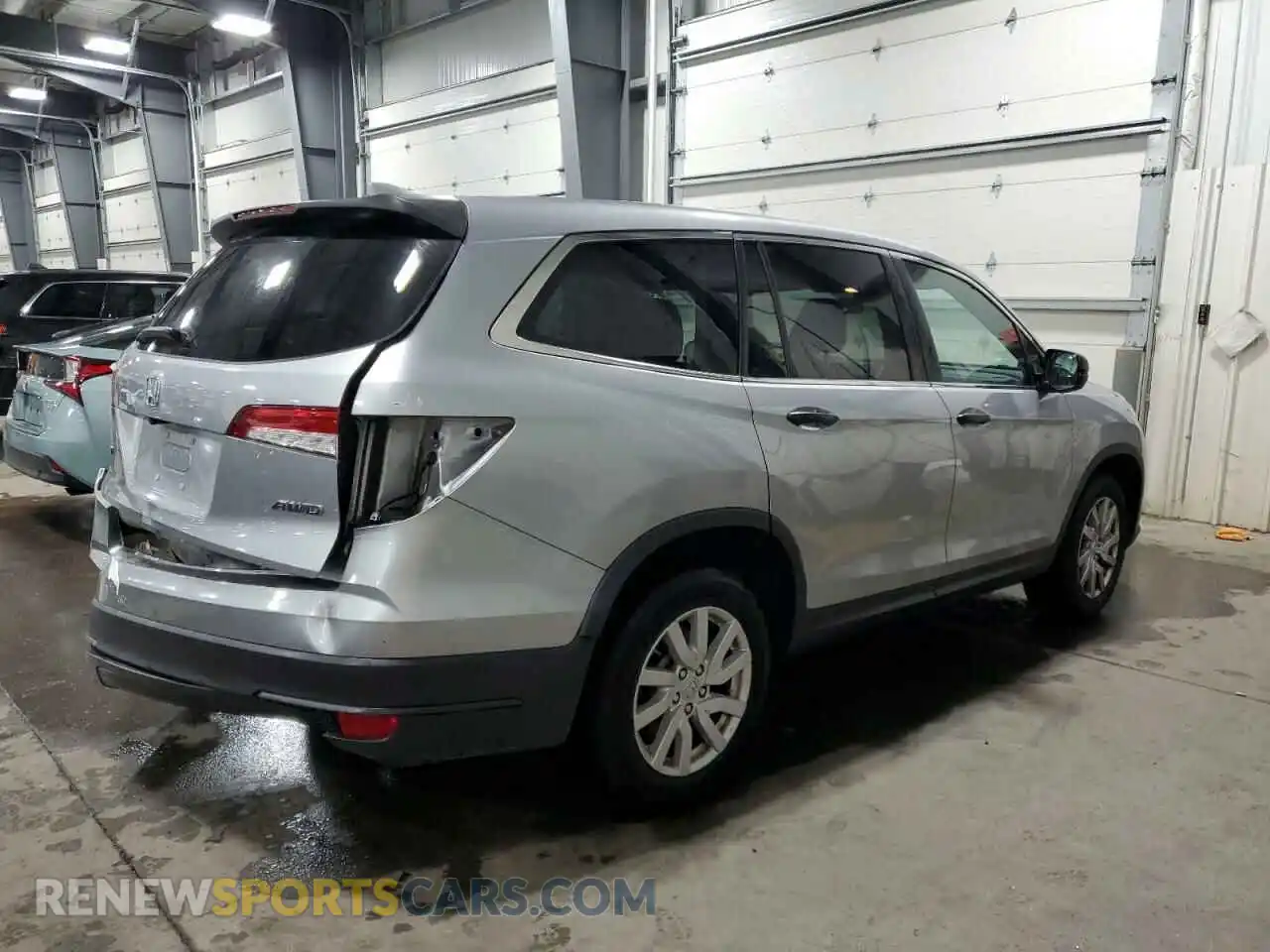 3 Photograph of a damaged car 5FNYF6H15KB086847 HONDA PILOT 2019