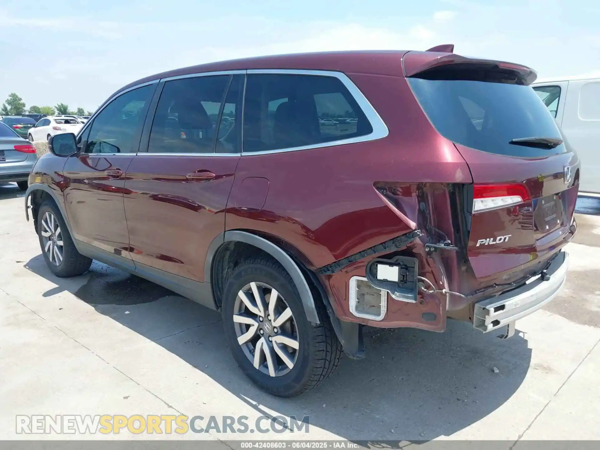 3 Photograph of a damaged car 5FNYF6H31KB047660 HONDA PILOT 2019