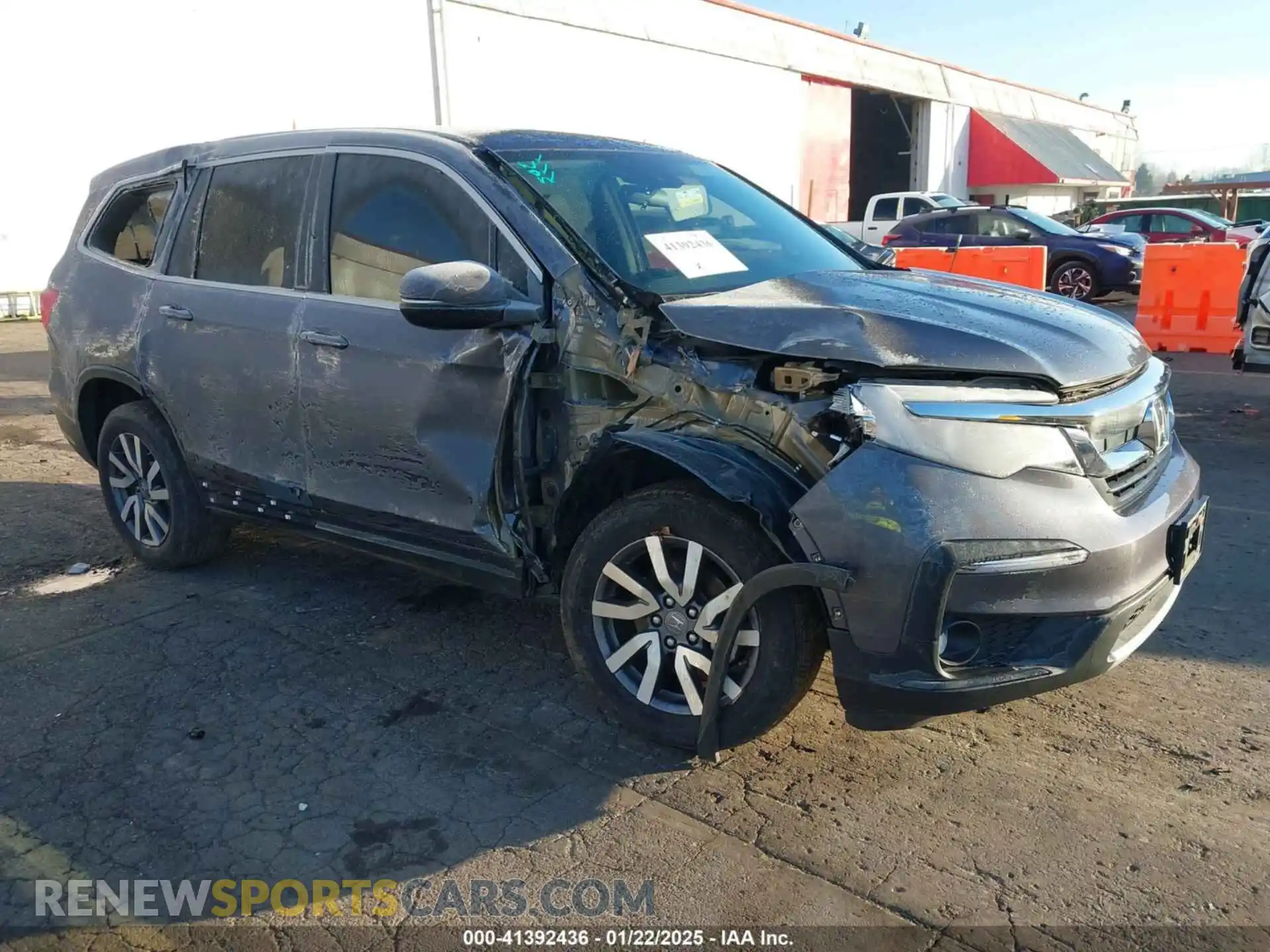1 Photograph of a damaged car 5FNYF6H32KB094163 HONDA PILOT 2019