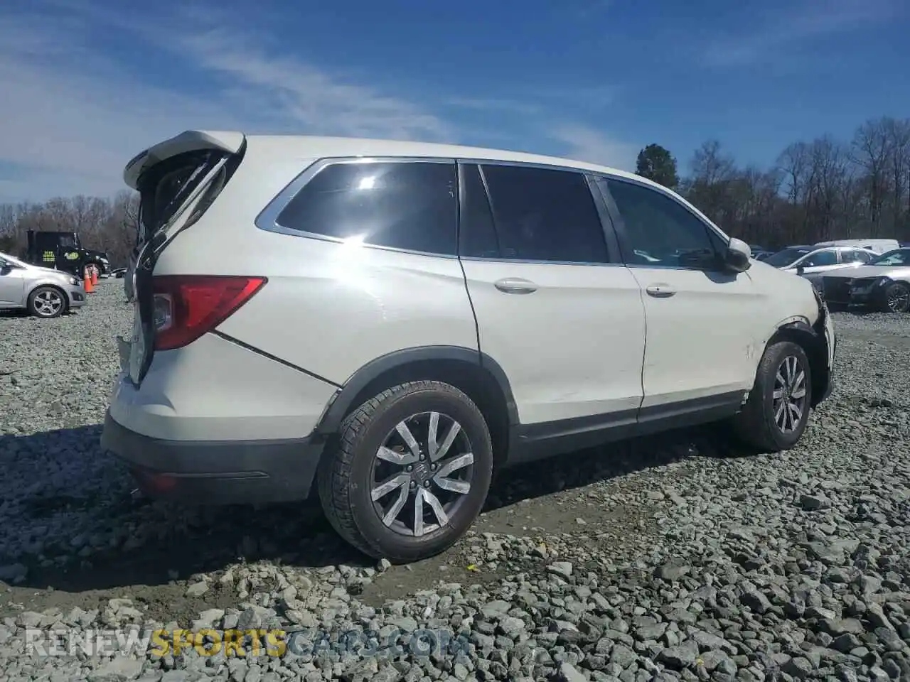 3 Photograph of a damaged car 5FNYF6H33KB064671 HONDA PILOT 2019