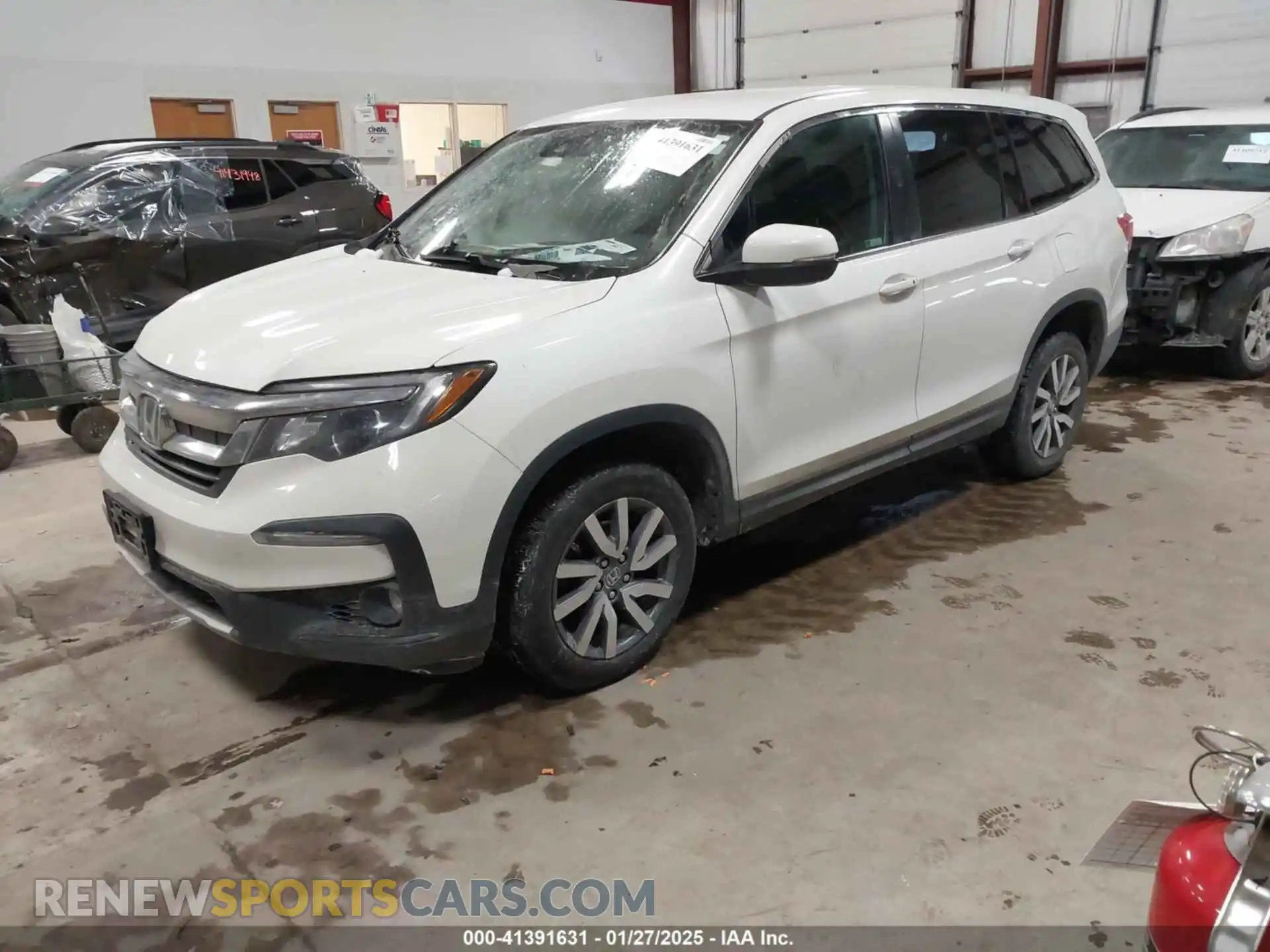 2 Photograph of a damaged car 5FNYF6H34KB062752 HONDA PILOT 2019