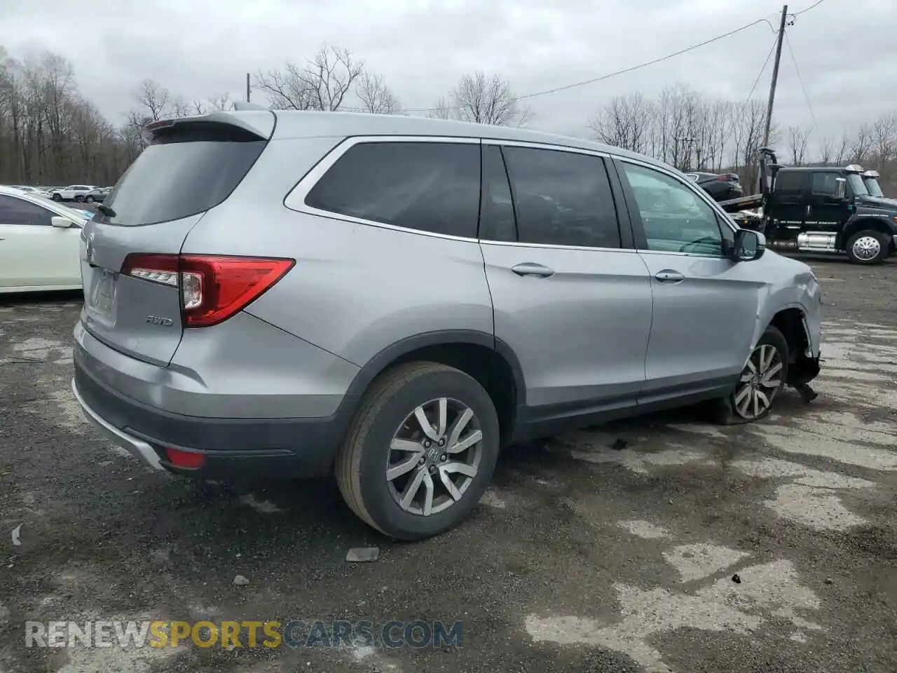 3 Photograph of a damaged car 5FNYF6H40KB018448 HONDA PILOT 2019