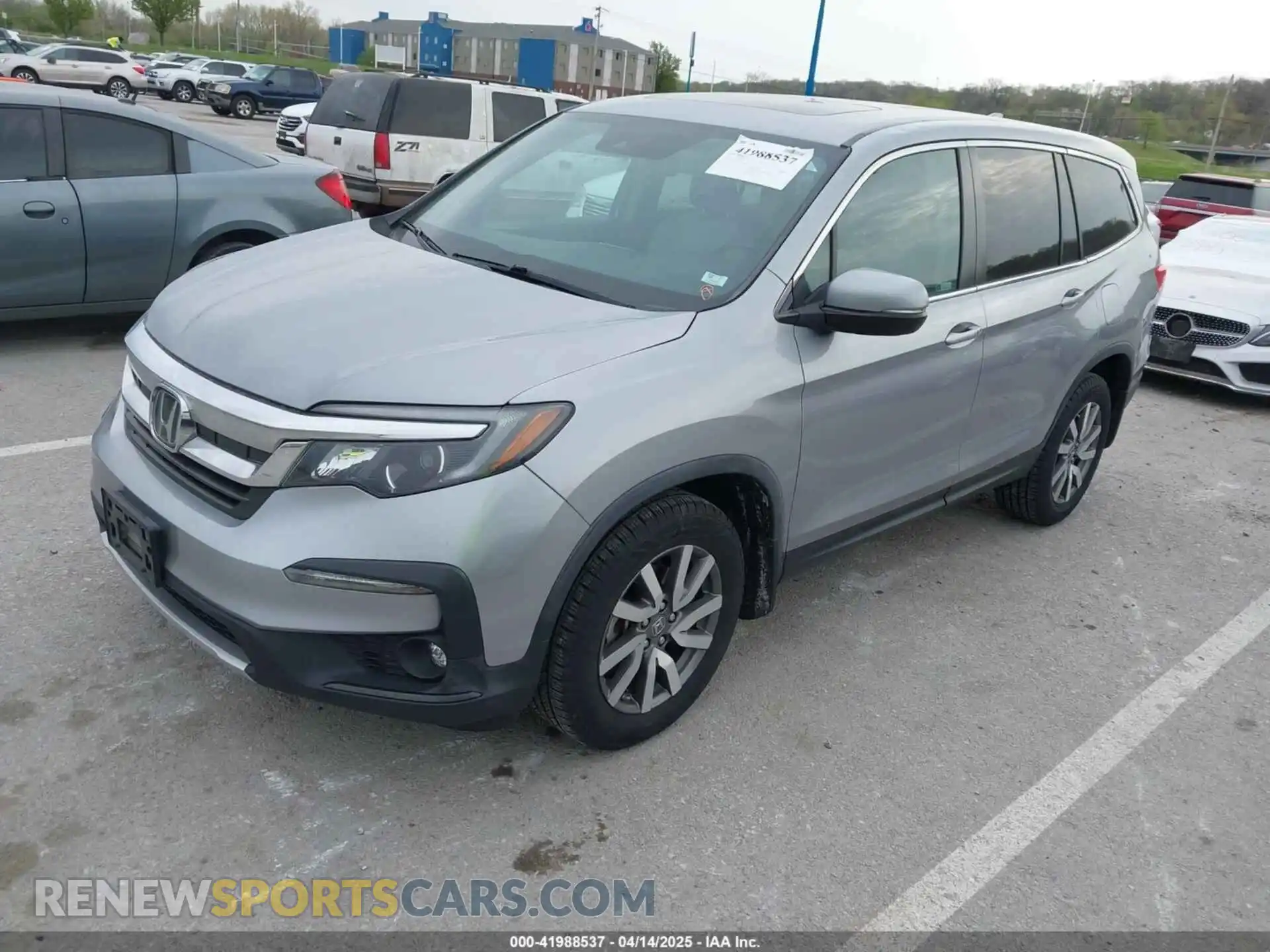 2 Photograph of a damaged car 5FNYF6H53KB074943 HONDA PILOT 2019