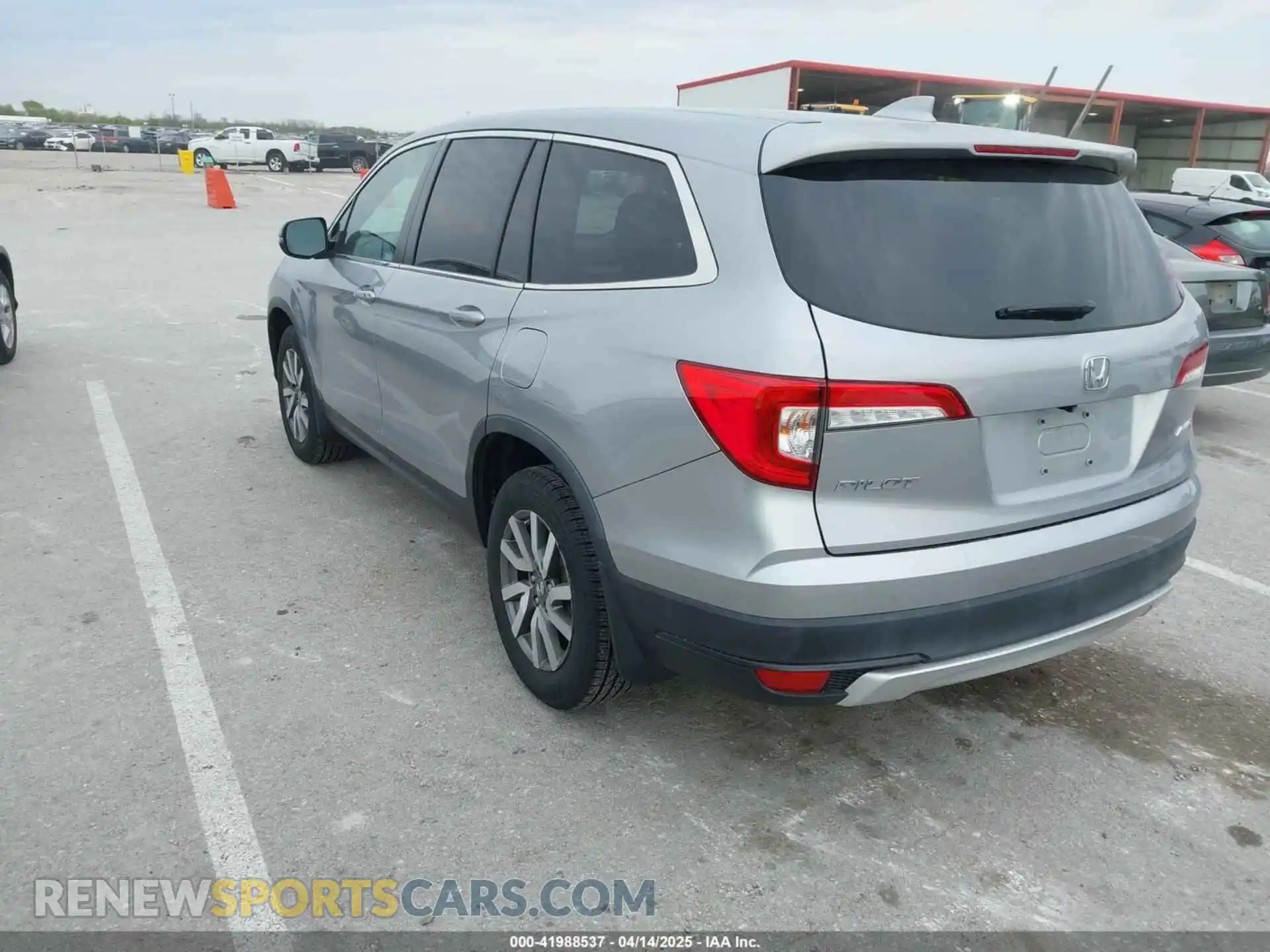 3 Photograph of a damaged car 5FNYF6H53KB074943 HONDA PILOT 2019