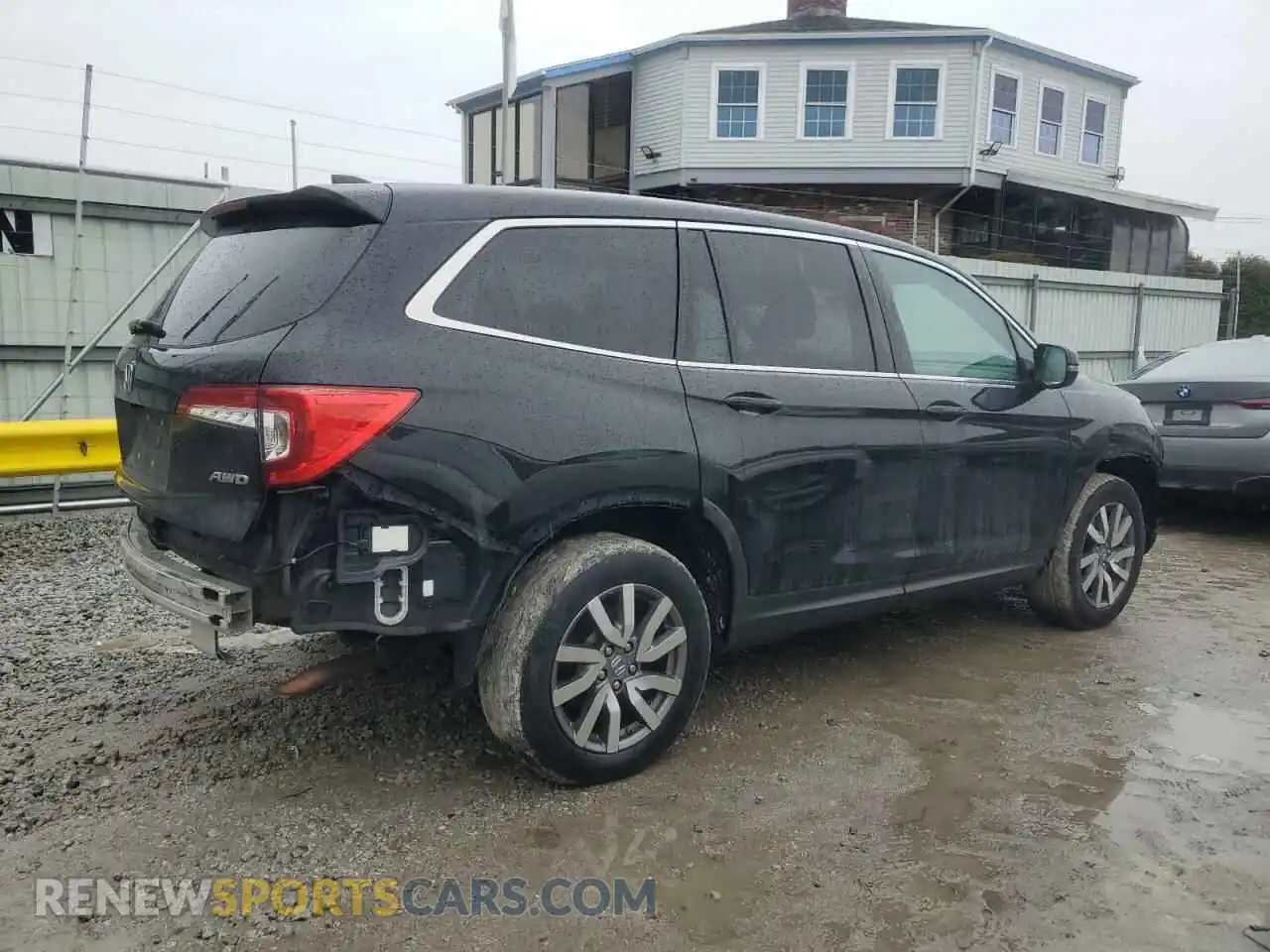 3 Photograph of a damaged car 5FNYF6H53KB092875 HONDA PILOT 2019
