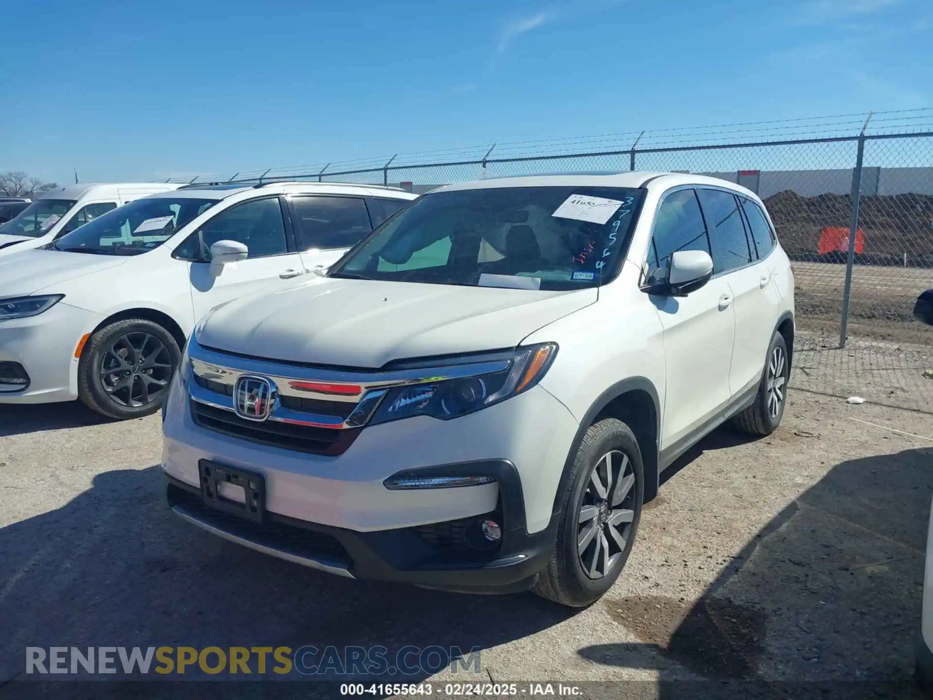 2 Photograph of a damaged car 5FNYF6H56KB038745 HONDA PILOT 2019