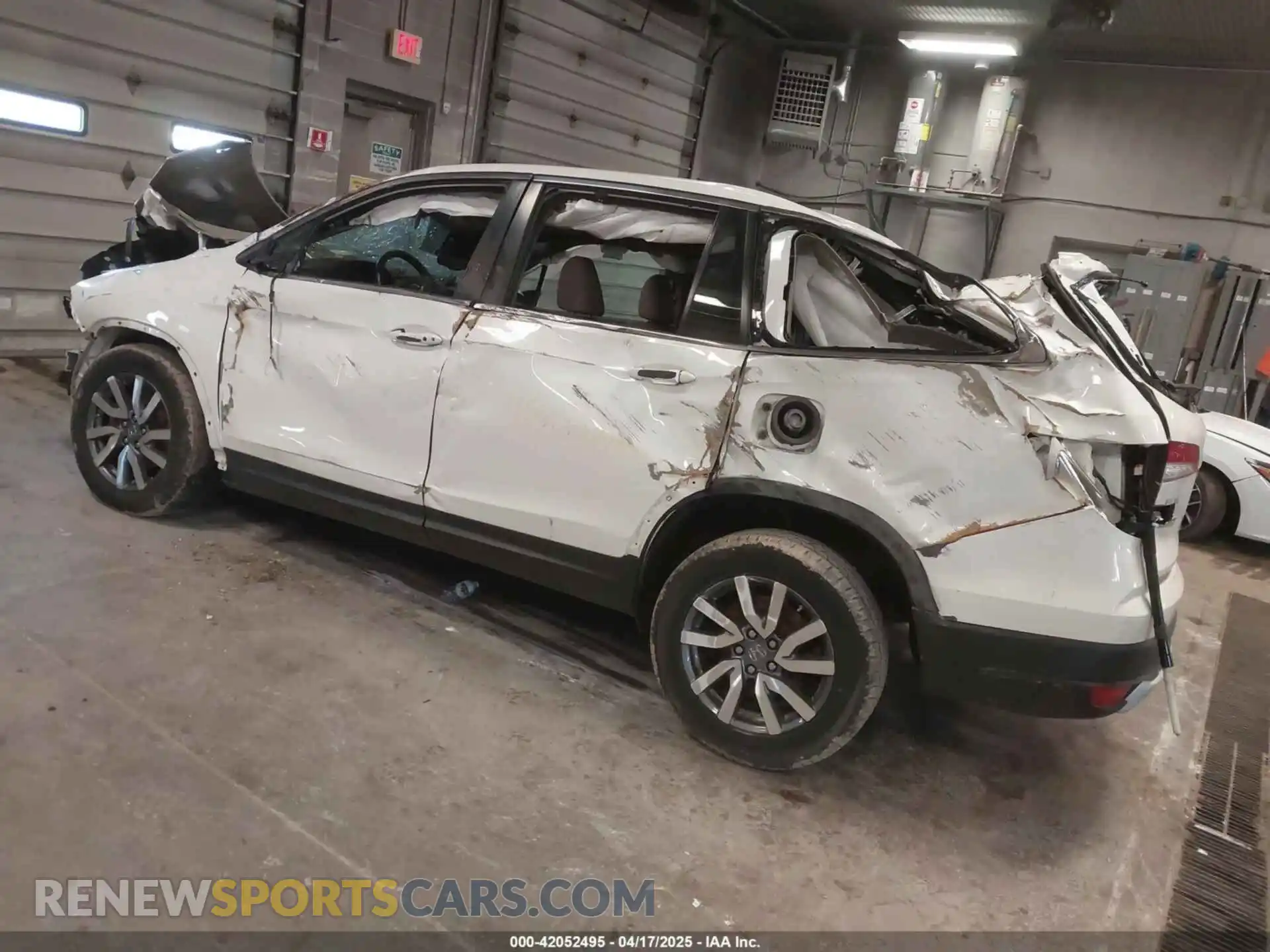 3 Photograph of a damaged car 5FNYF6H57KB050130 HONDA PILOT 2019