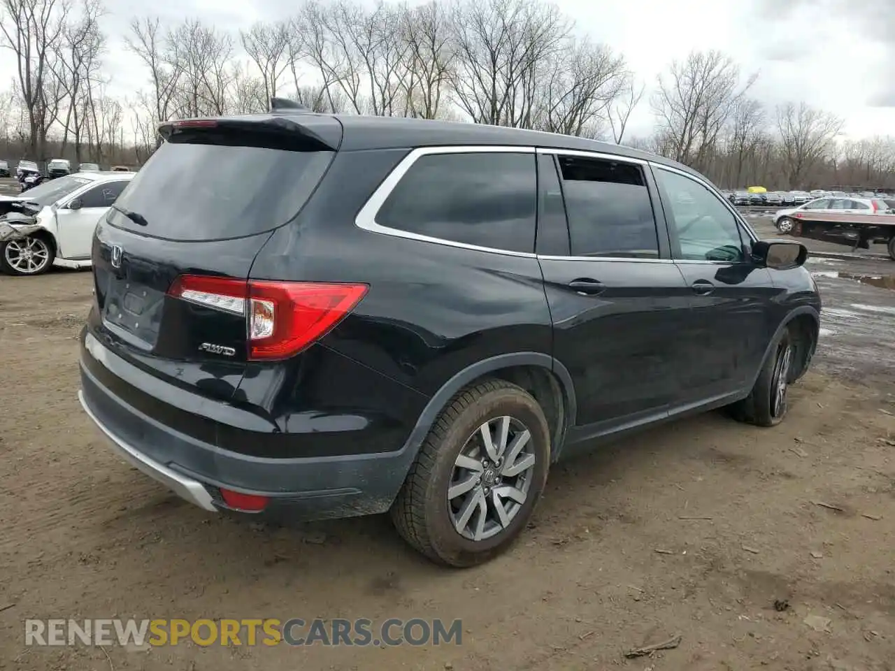 3 Photograph of a damaged car 5FNYF6H58KB057524 HONDA PILOT 2019