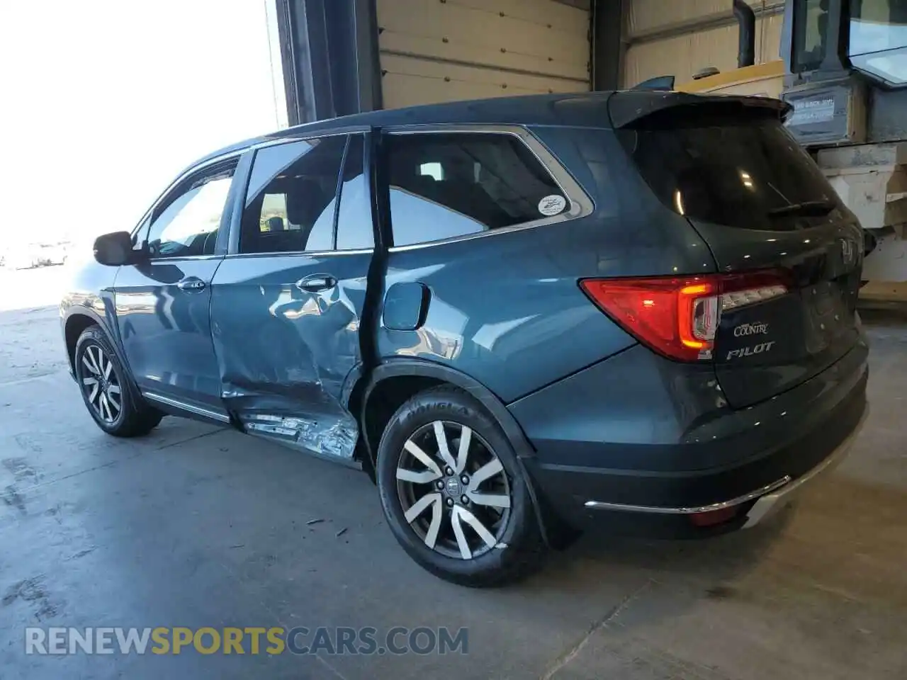 2 Photograph of a damaged car 5FNYF6H59KB068824 HONDA PILOT 2019