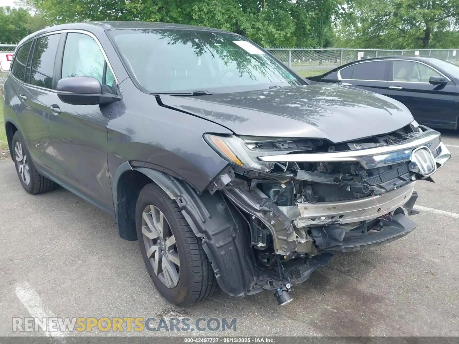 1 Photograph of a damaged car 5FNYF6H5XKB010804 HONDA PILOT 2019