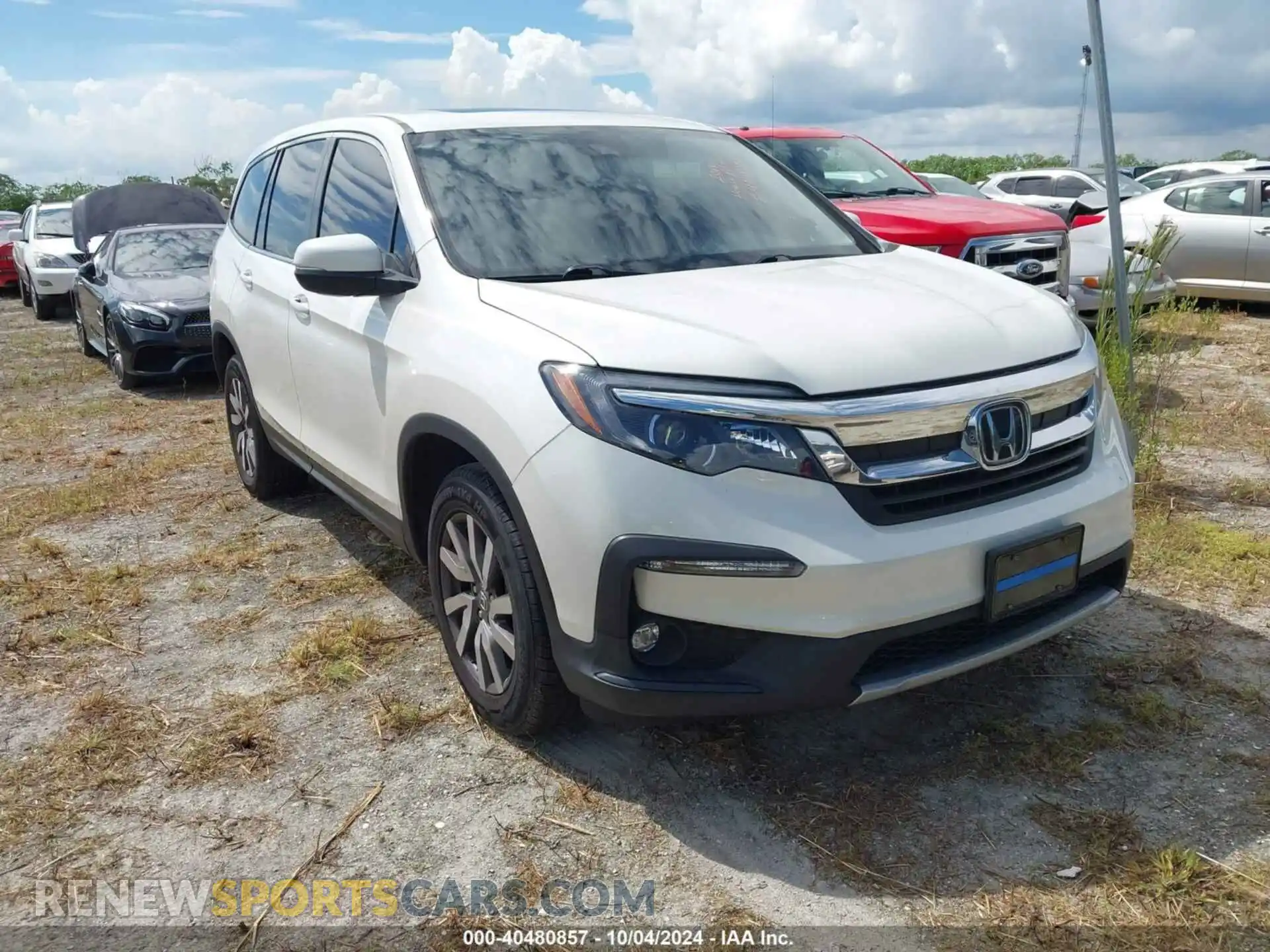 1 Photograph of a damaged car 5FNYF6H5XKB064328 HONDA PILOT 2019
