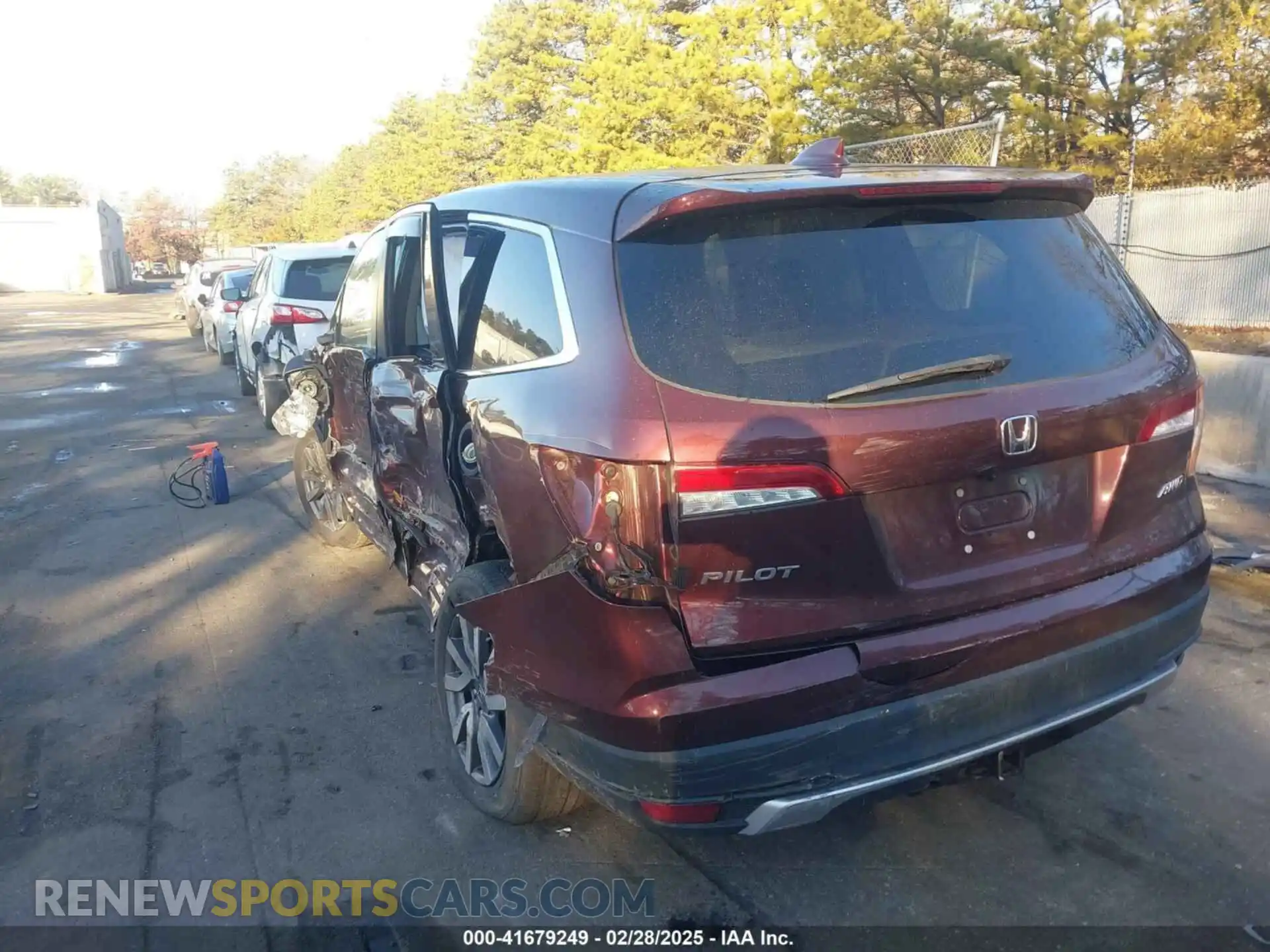 3 Photograph of a damaged car 5FNYF6H5XKB077290 HONDA PILOT 2019