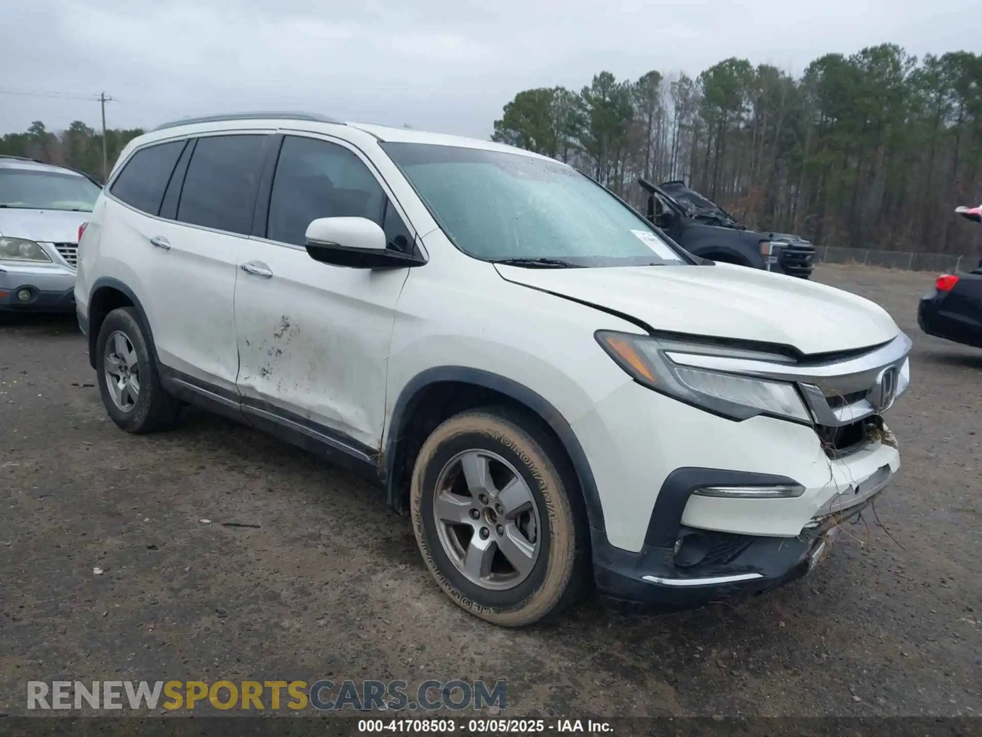 1 Photograph of a damaged car 5FNYF6H65KB035053 HONDA PILOT 2019