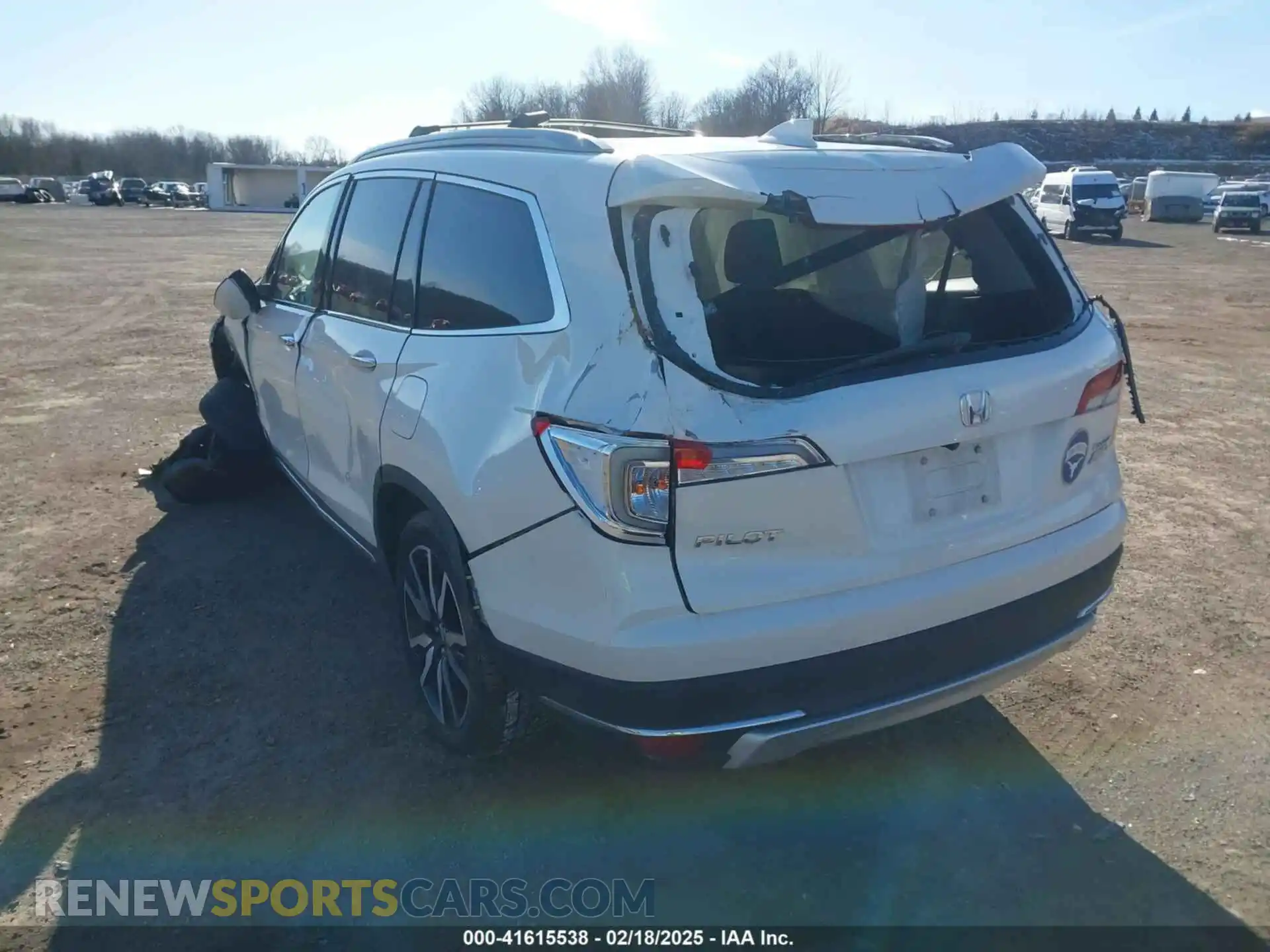 3 Photograph of a damaged car 5FNYF6H66KB073553 HONDA PILOT 2019