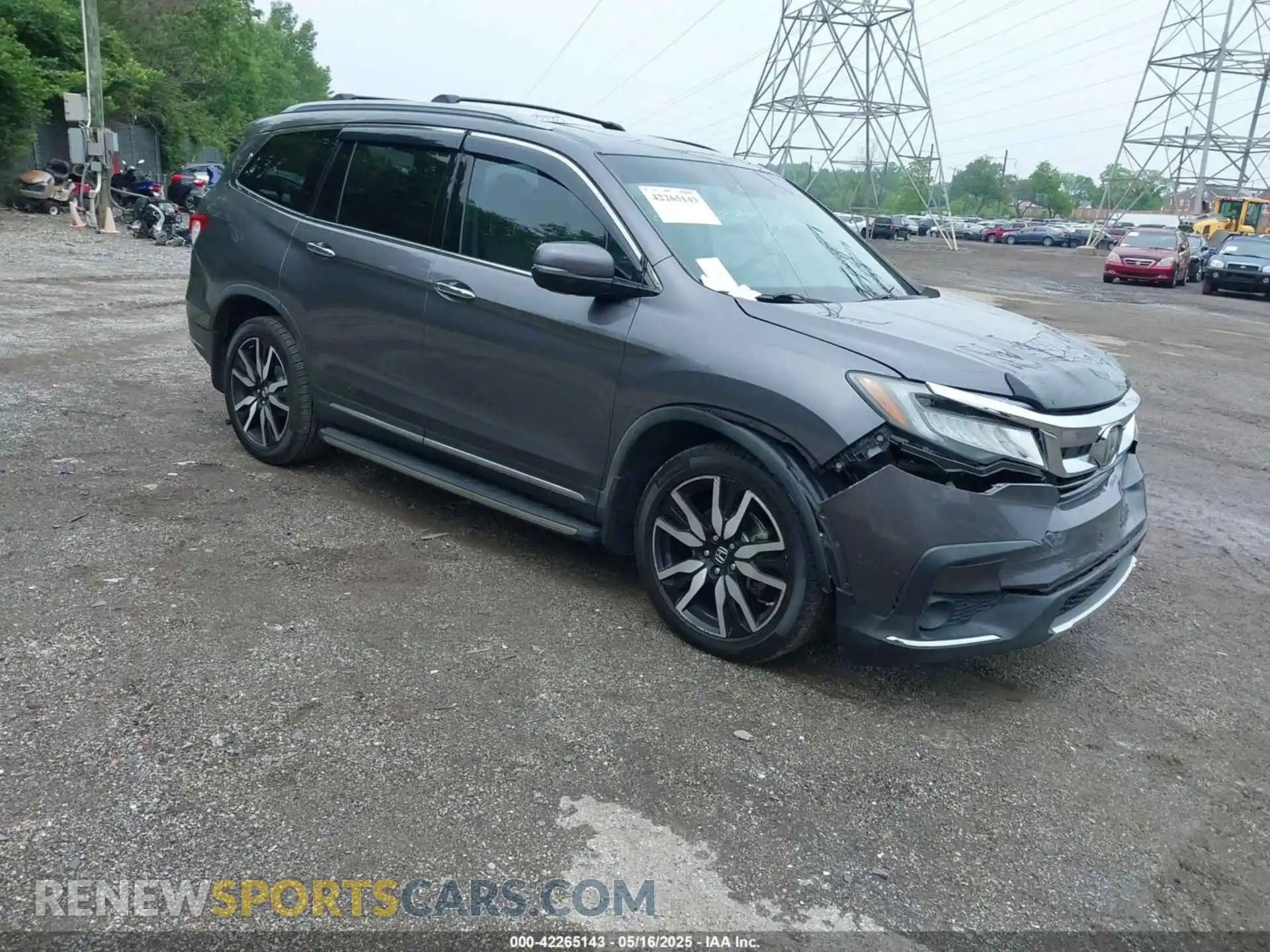 1 Photograph of a damaged car 5FNYF6H97KB013002 HONDA PILOT 2019