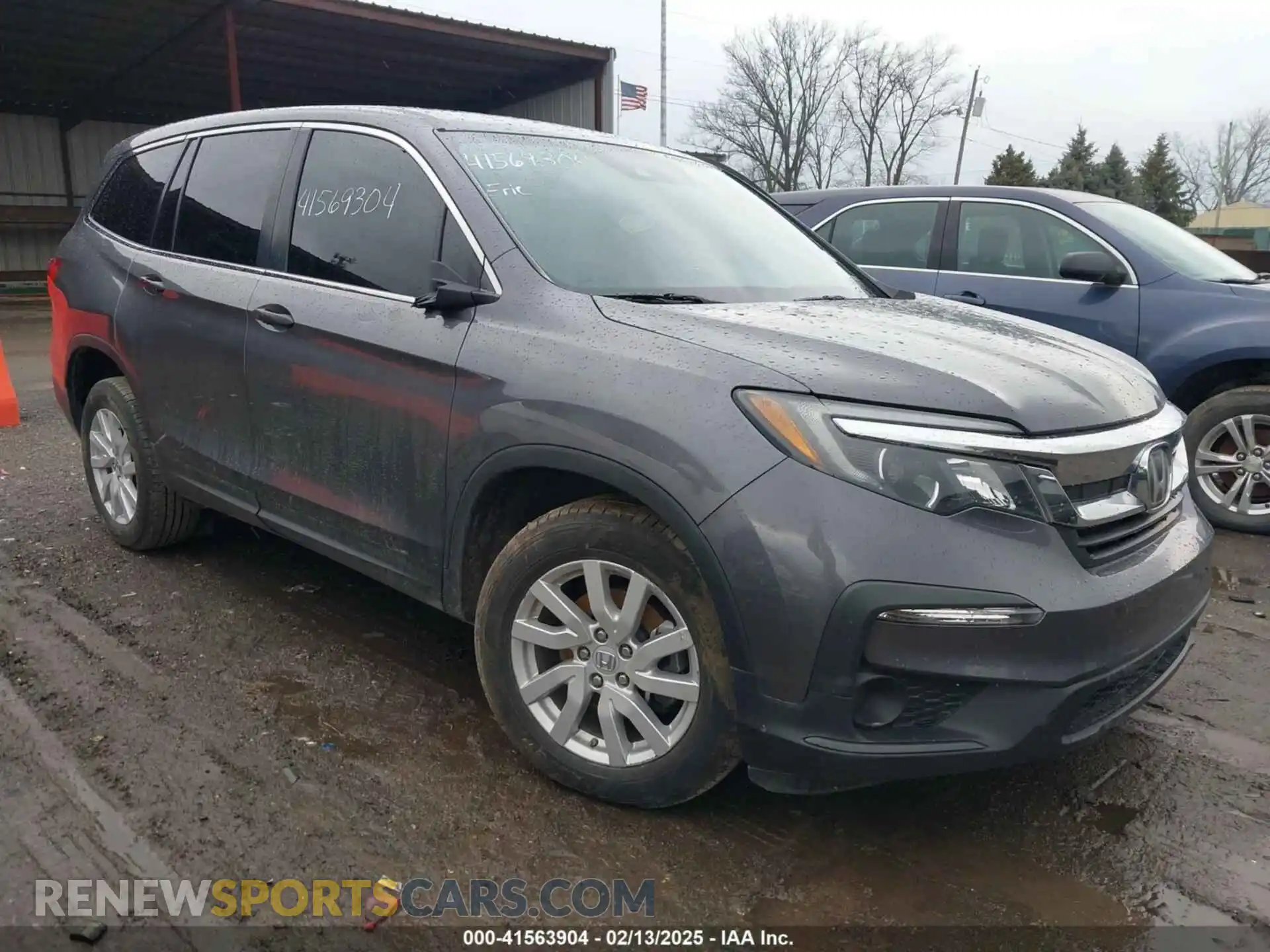 1 Photograph of a damaged car 5FNYF5H14LB017563 HONDA PILOT 2020