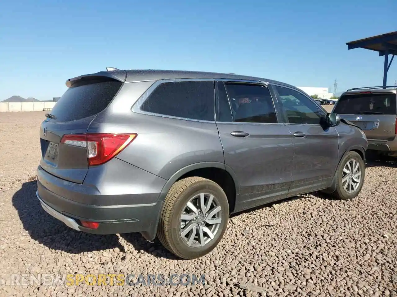 3 Photograph of a damaged car 5FNYF5H33LB021119 HONDA PILOT 2020