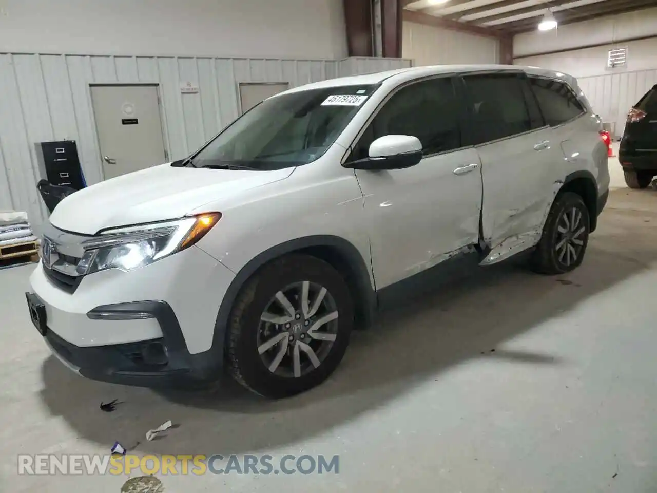 1 Photograph of a damaged car 5FNYF5H50LB016462 HONDA PILOT 2020