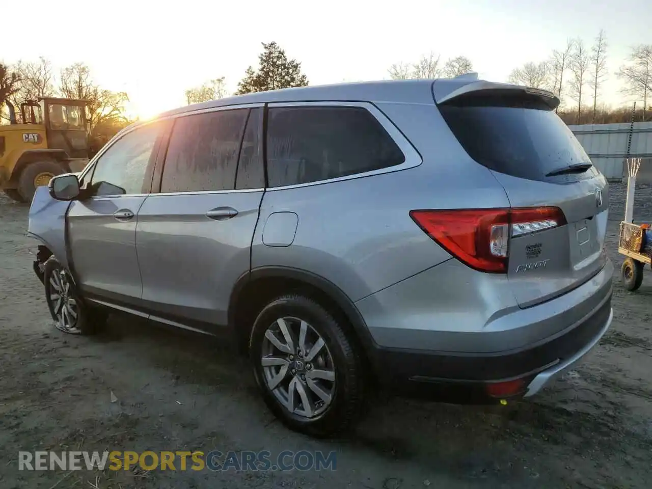 2 Photograph of a damaged car 5FNYF5H51LB026045 HONDA PILOT 2020