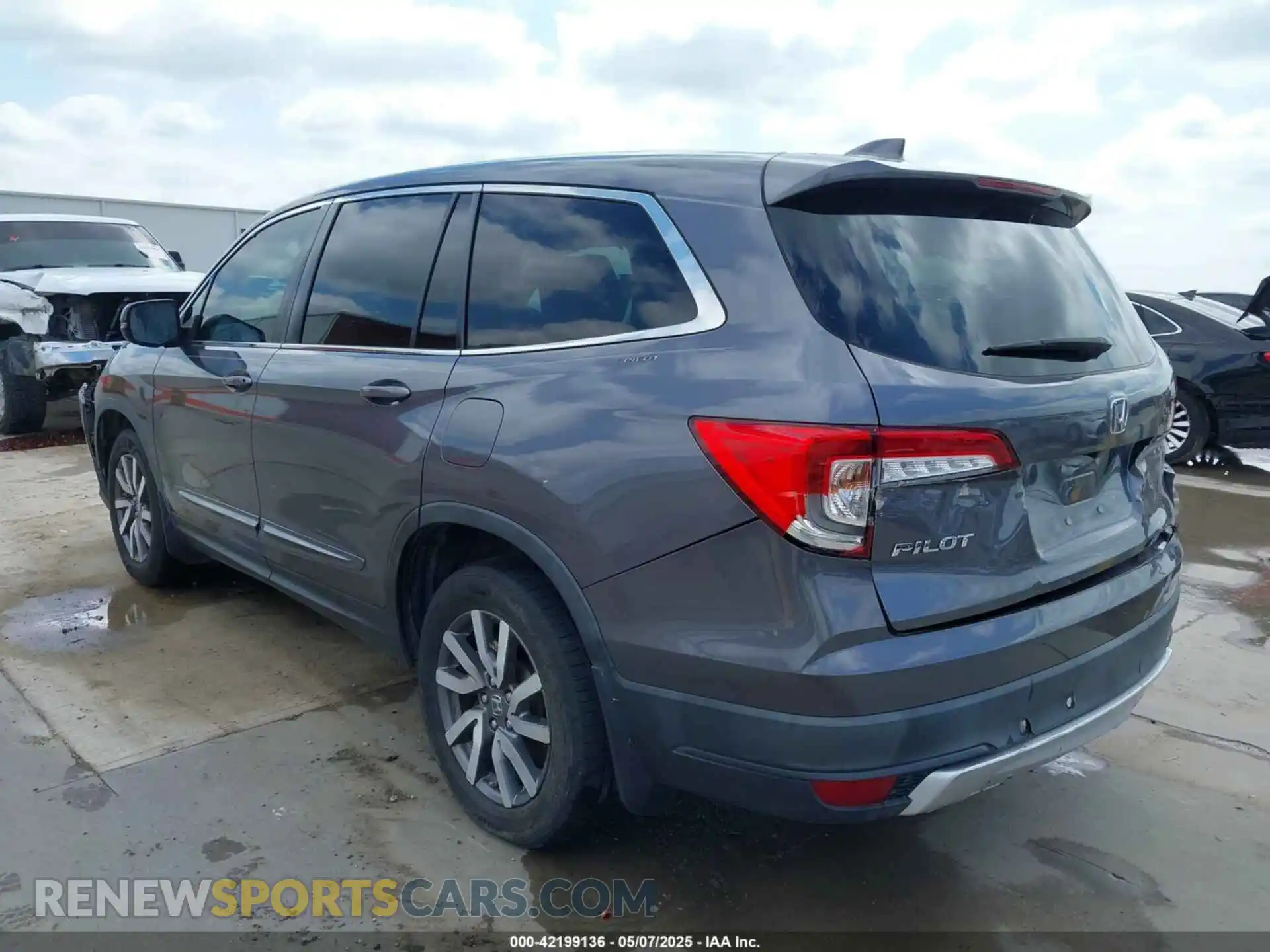 3 Photograph of a damaged car 5FNYF5H54LB020224 HONDA PILOT 2020