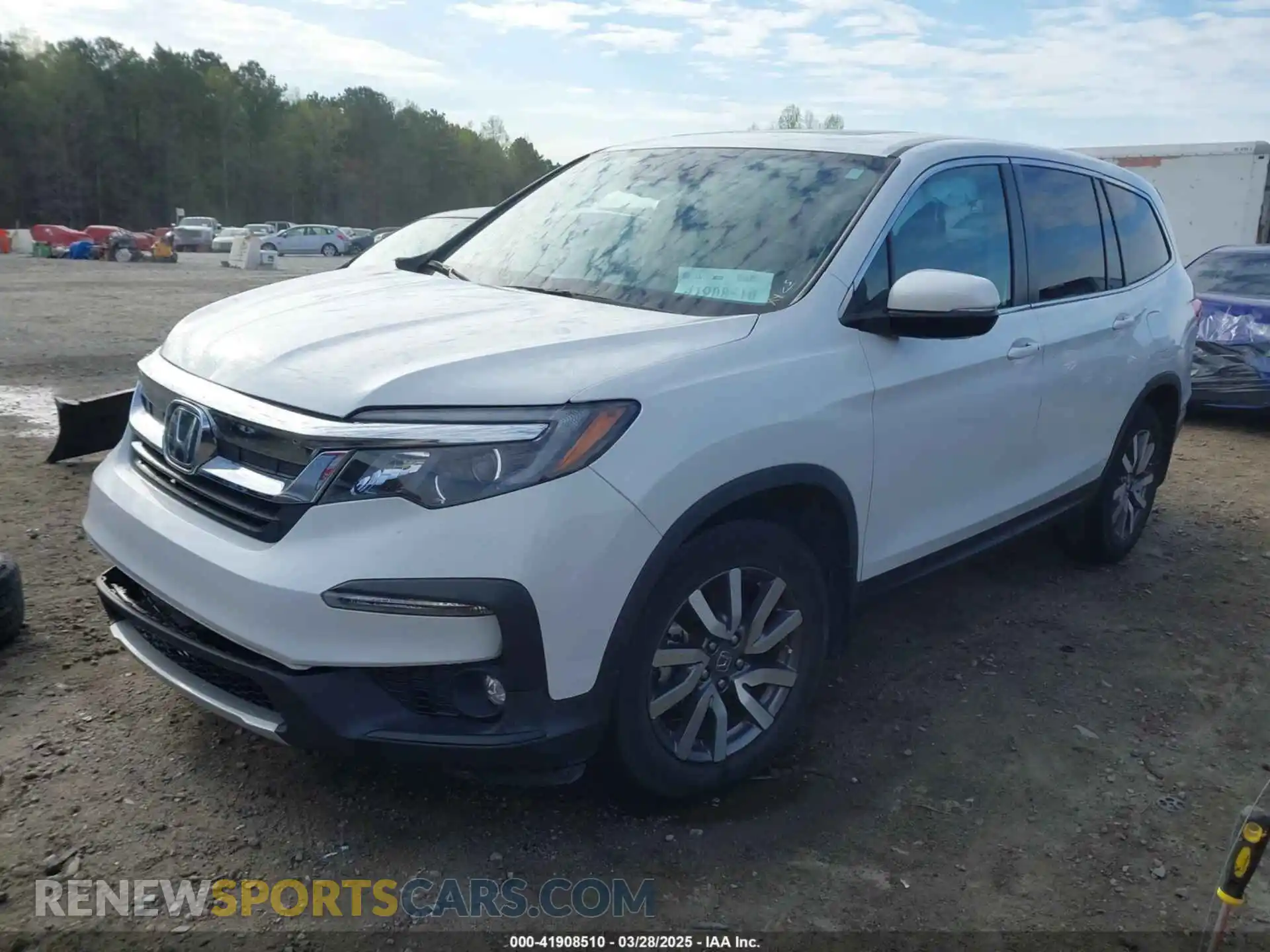 2 Photograph of a damaged car 5FNYF5H55LB027392 HONDA PILOT 2020