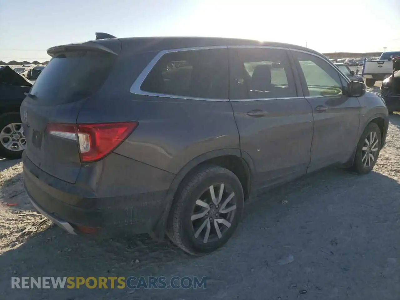 3 Фотография поврежденного автомобиля 5FNYF5H58LB006553 HONDA PILOT 2020