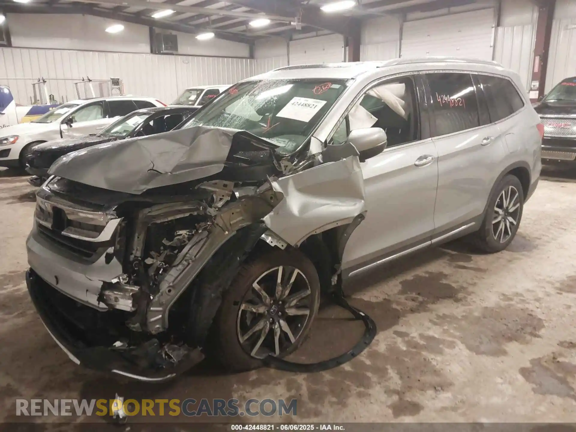 2 Photograph of a damaged car 5FNYF5H95LB025516 HONDA PILOT 2020