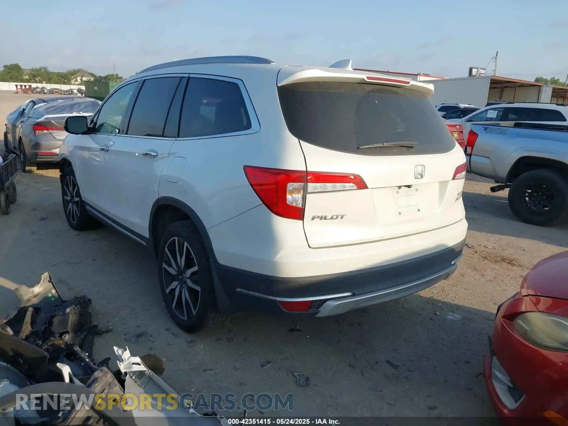 3 Фотография поврежденного автомобиля 5FNYF6H05LB028181 HONDA PILOT 2020