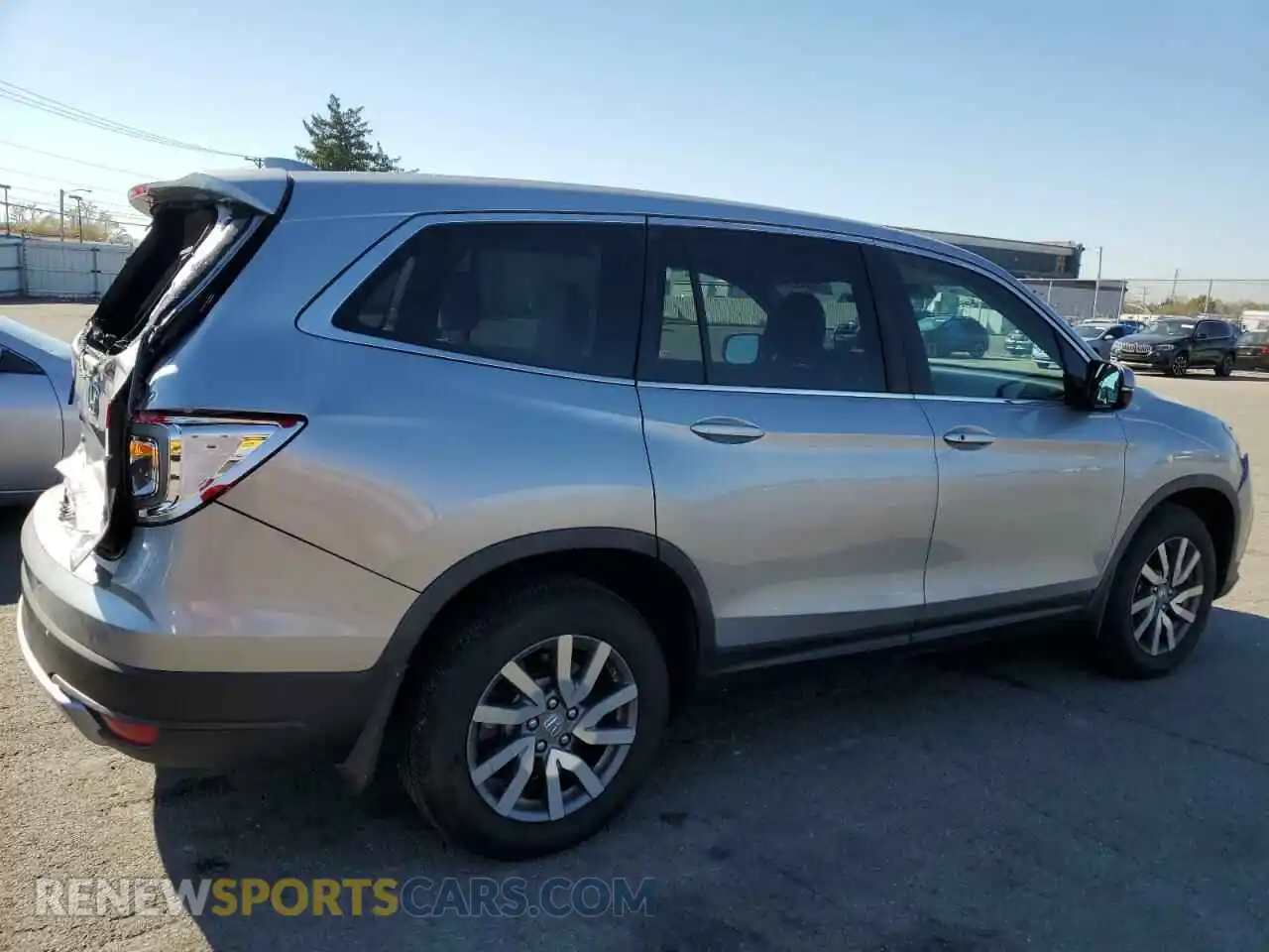 3 Photograph of a damaged car 5FNYF6H34LB059903 HONDA PILOT 2020
