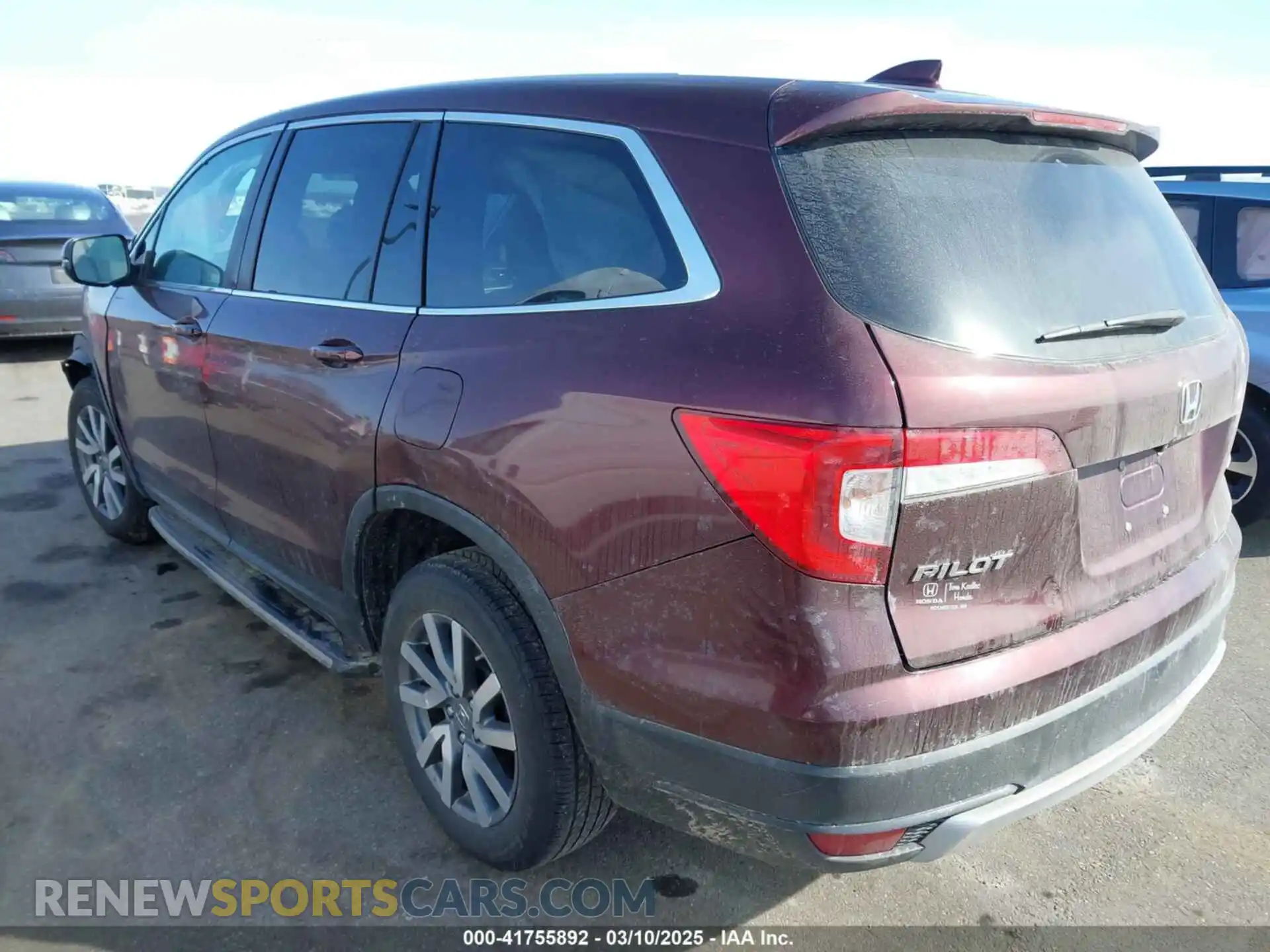 3 Photograph of a damaged car 5FNYF6H54LB049423 HONDA PILOT 2020