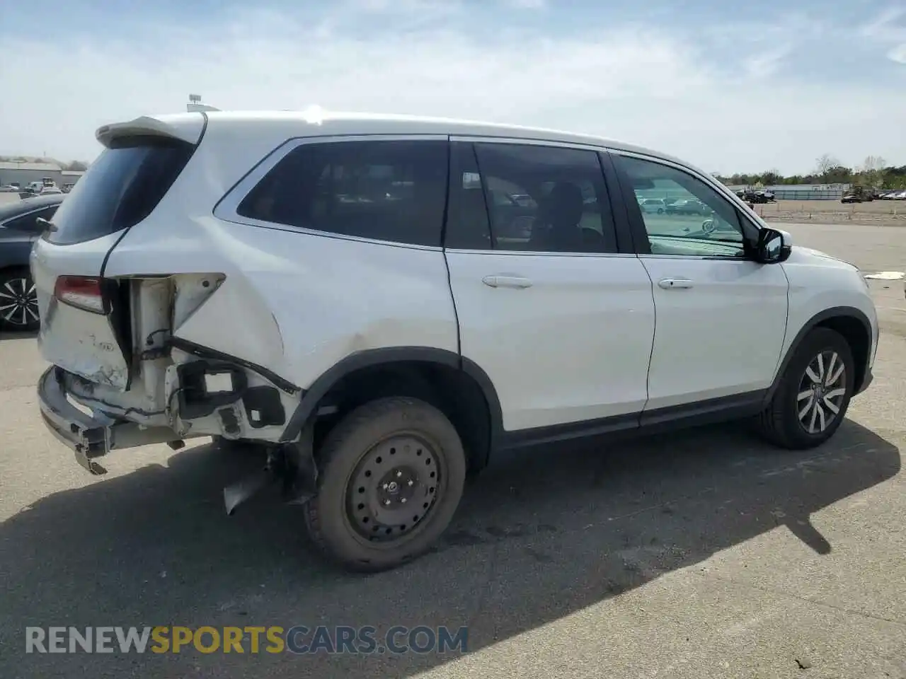 3 Photograph of a damaged car 5FNYF6H54LB066724 HONDA PILOT 2020