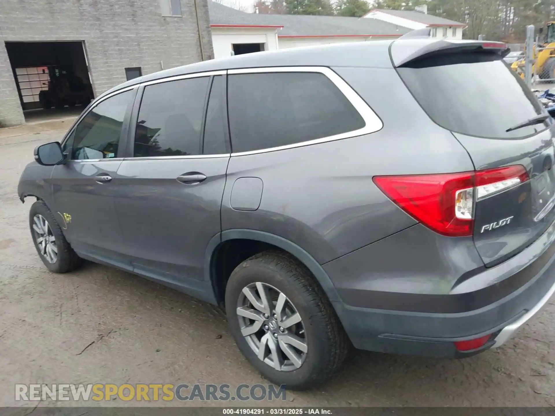 3 Photograph of a damaged car 5FNYF6H59LB047246 HONDA PILOT 2020