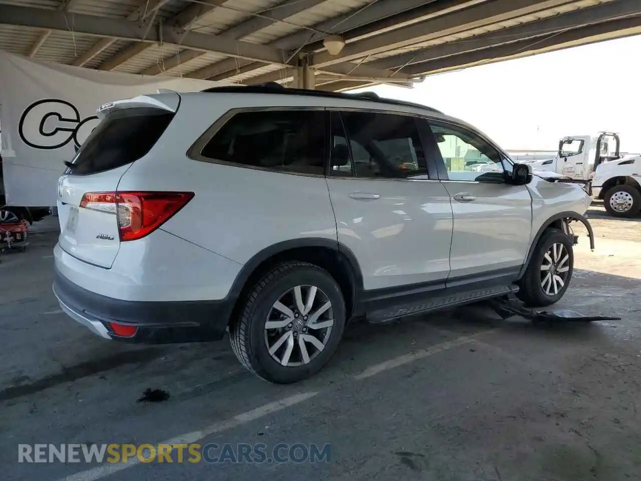 3 Photograph of a damaged car 5FNYF6H5XLB030245 HONDA PILOT 2020