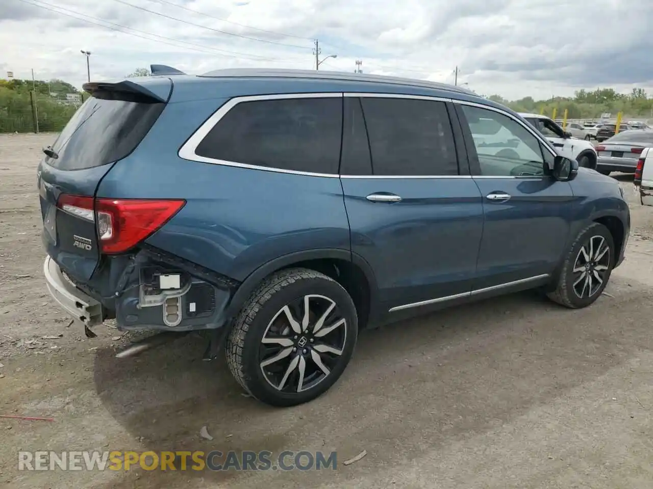 3 Photograph of a damaged car 5FNYF6H64LB022022 HONDA PILOT 2020