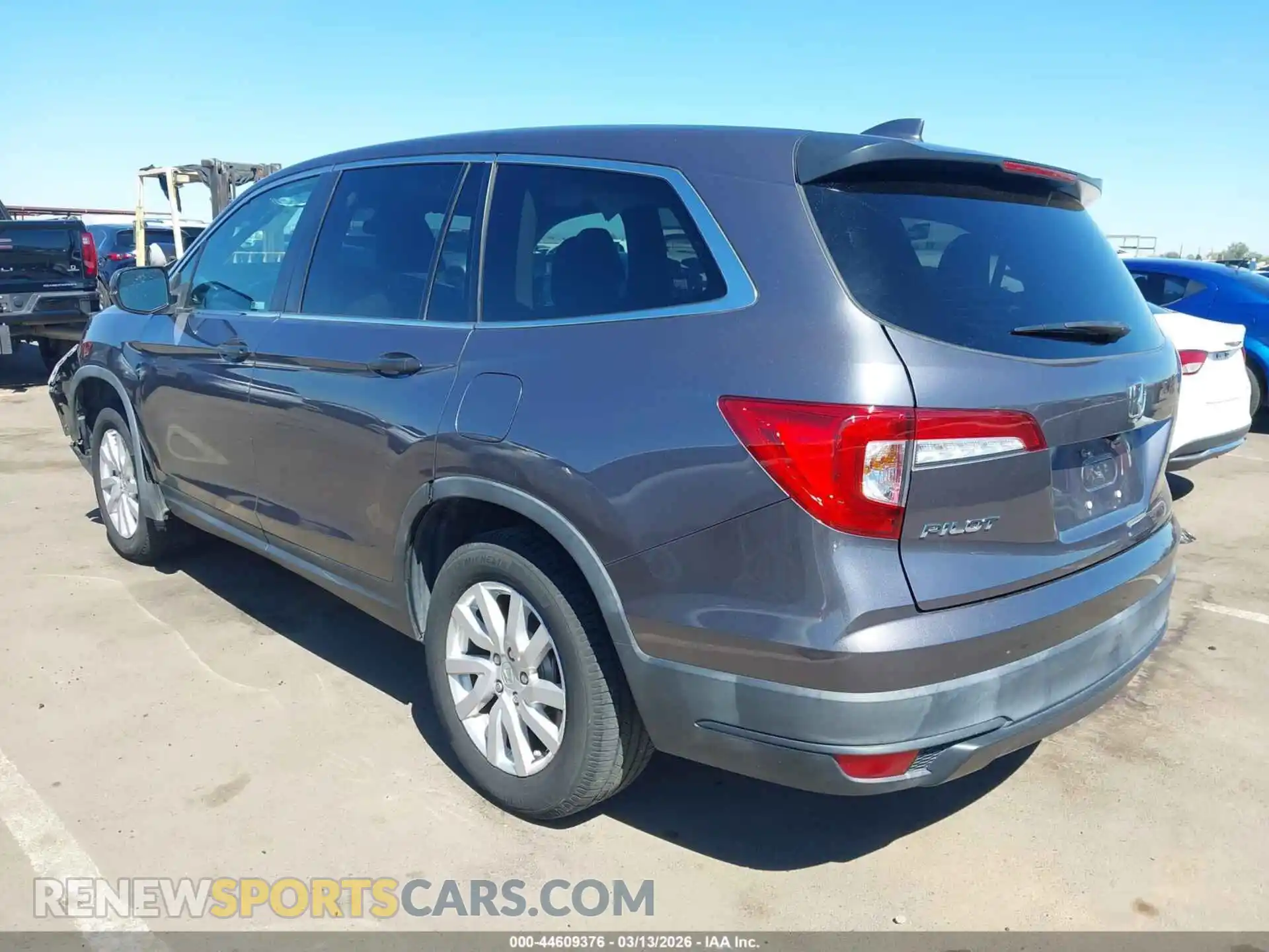 3 Photograph of a damaged car 5FNYF5H16MB005223 HONDA PILOT 2021