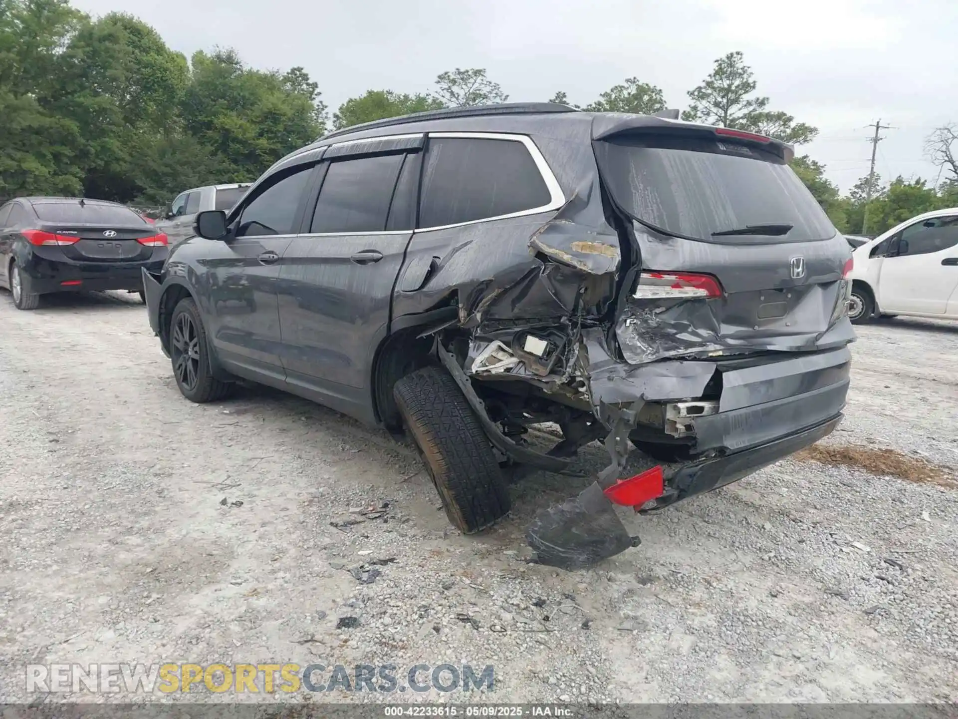 3 Photograph of a damaged car 5FNYF5H20MB023029 HONDA PILOT 2021