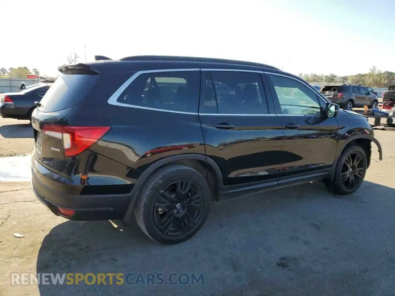 3 Photograph of a damaged car 5FNYF5H20MB025749 HONDA PILOT 2021