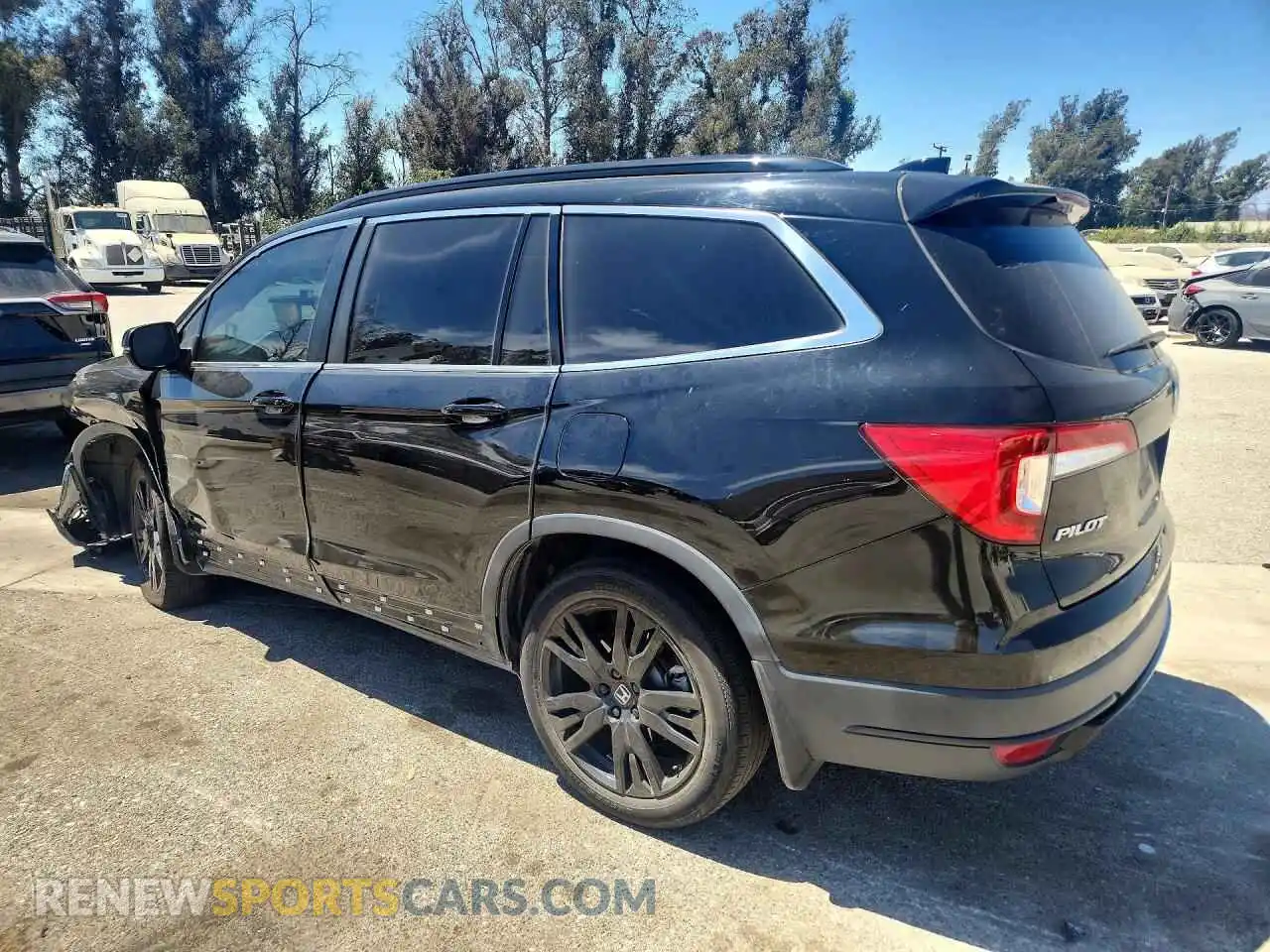 2 fotografías del automóvil dañado 5FNYF5H20MB047217 HONDA PILOT 2021