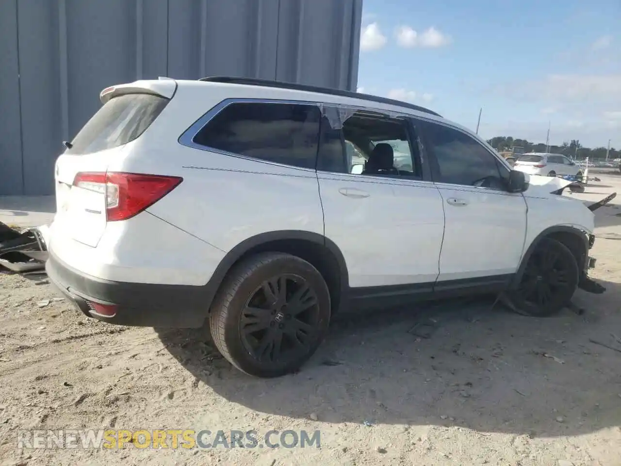 3 Photograph of a damaged car 5FNYF5H23MB032565 HONDA PILOT 2021