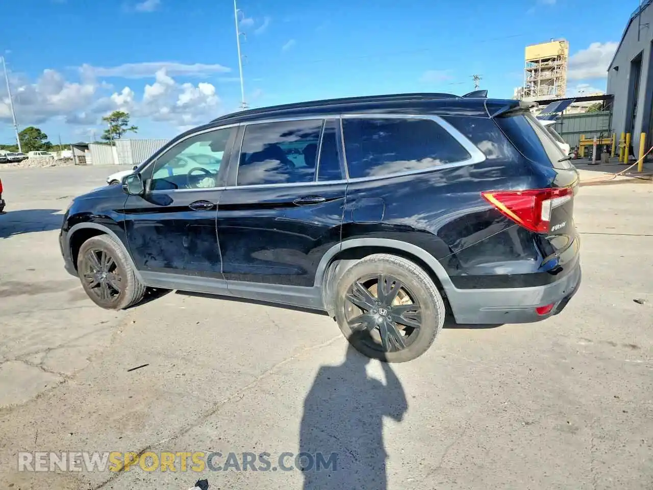 2 Photograph of a damaged car 5FNYF5H23MB034753 HONDA PILOT 2021