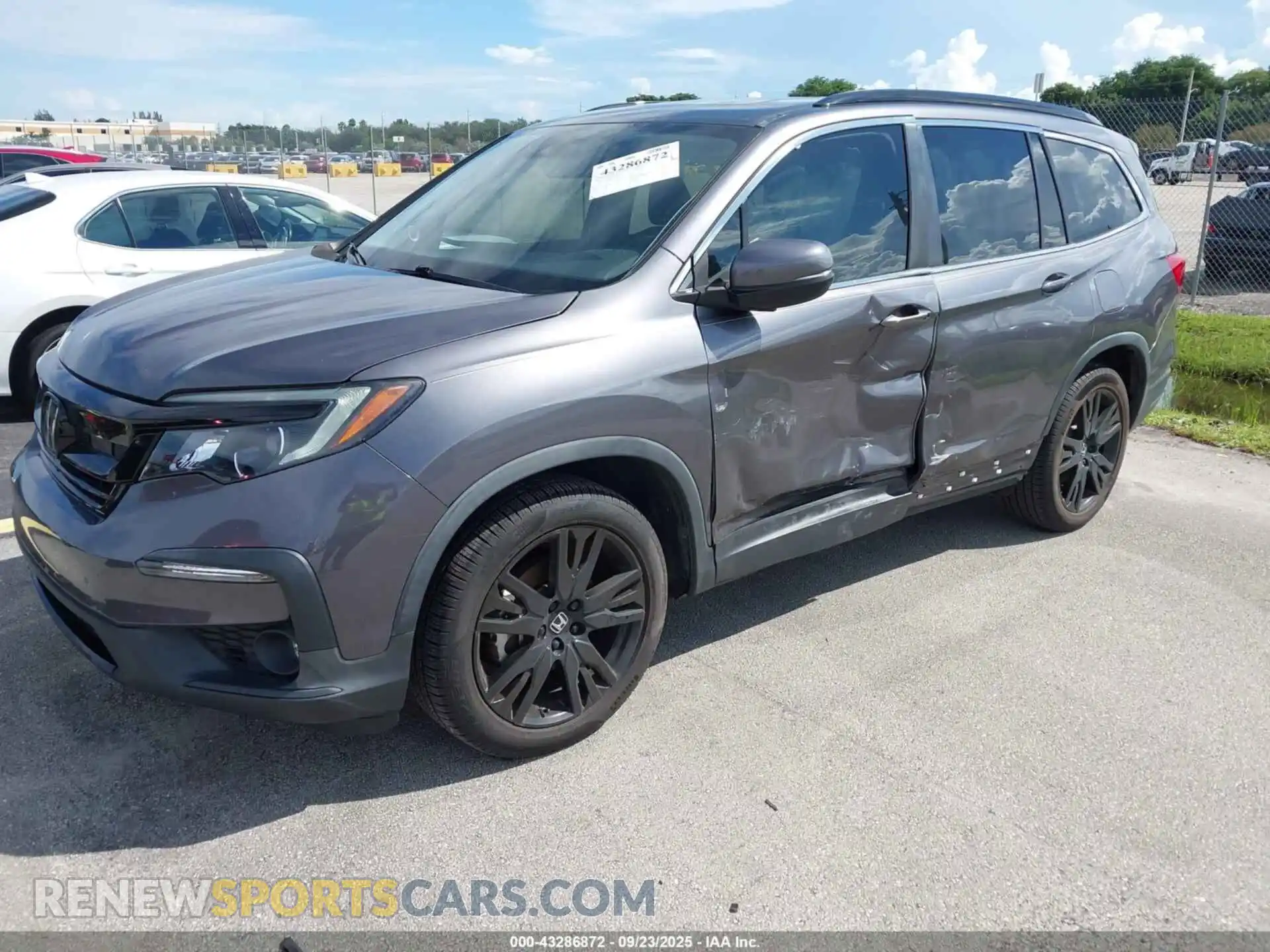 2 Photograph of a damaged car 5FNYF5H24MB027987 HONDA PILOT 2021