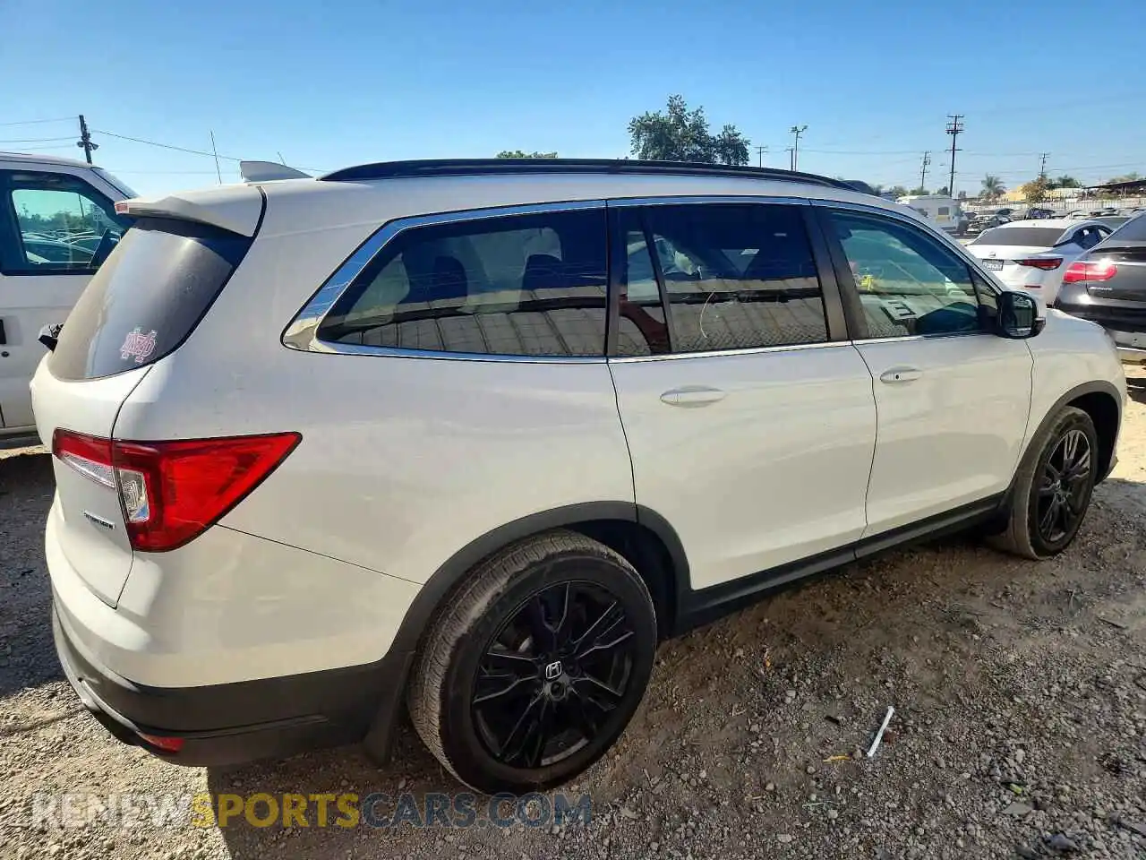 3 fotografías del automóvil dañado 5FNYF5H24MB035328 HONDA PILOT 2021