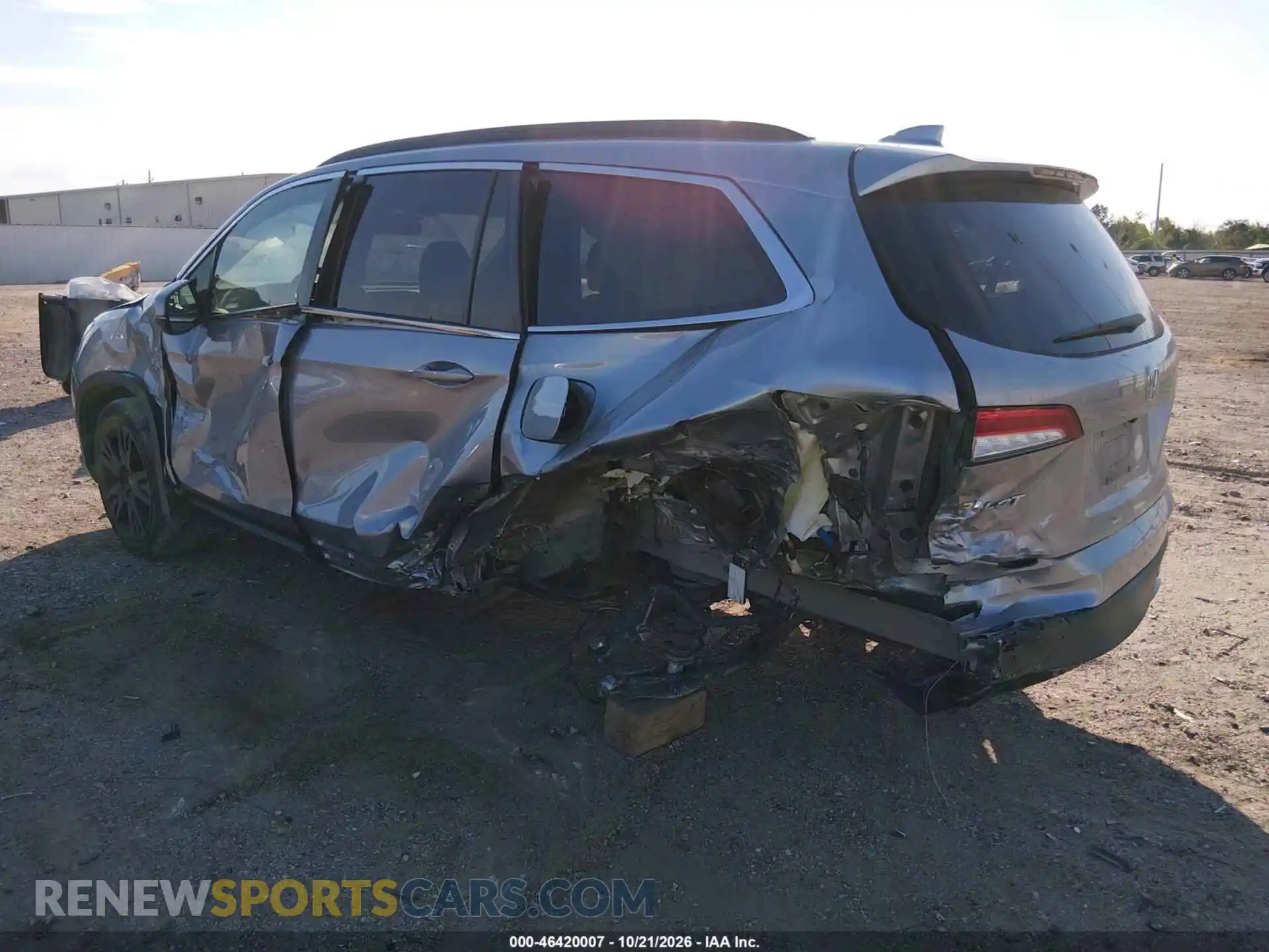 3 Photograph of a damaged car 5FNYF5H25MB022443 HONDA PILOT 2021